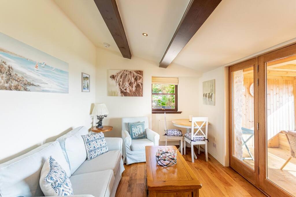 The Old Barn - cottage with spectacular lake view view 5