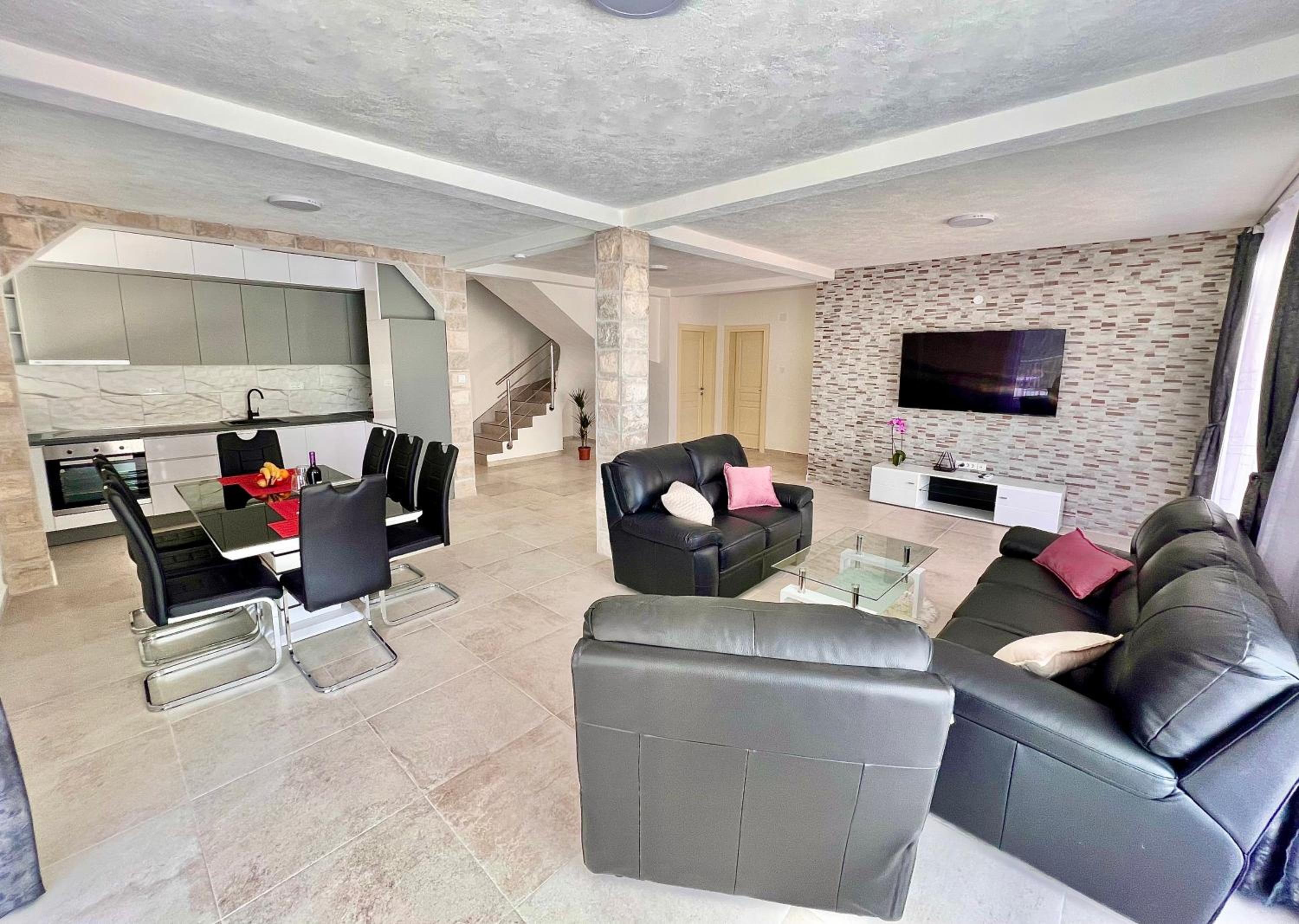 Villa Maki