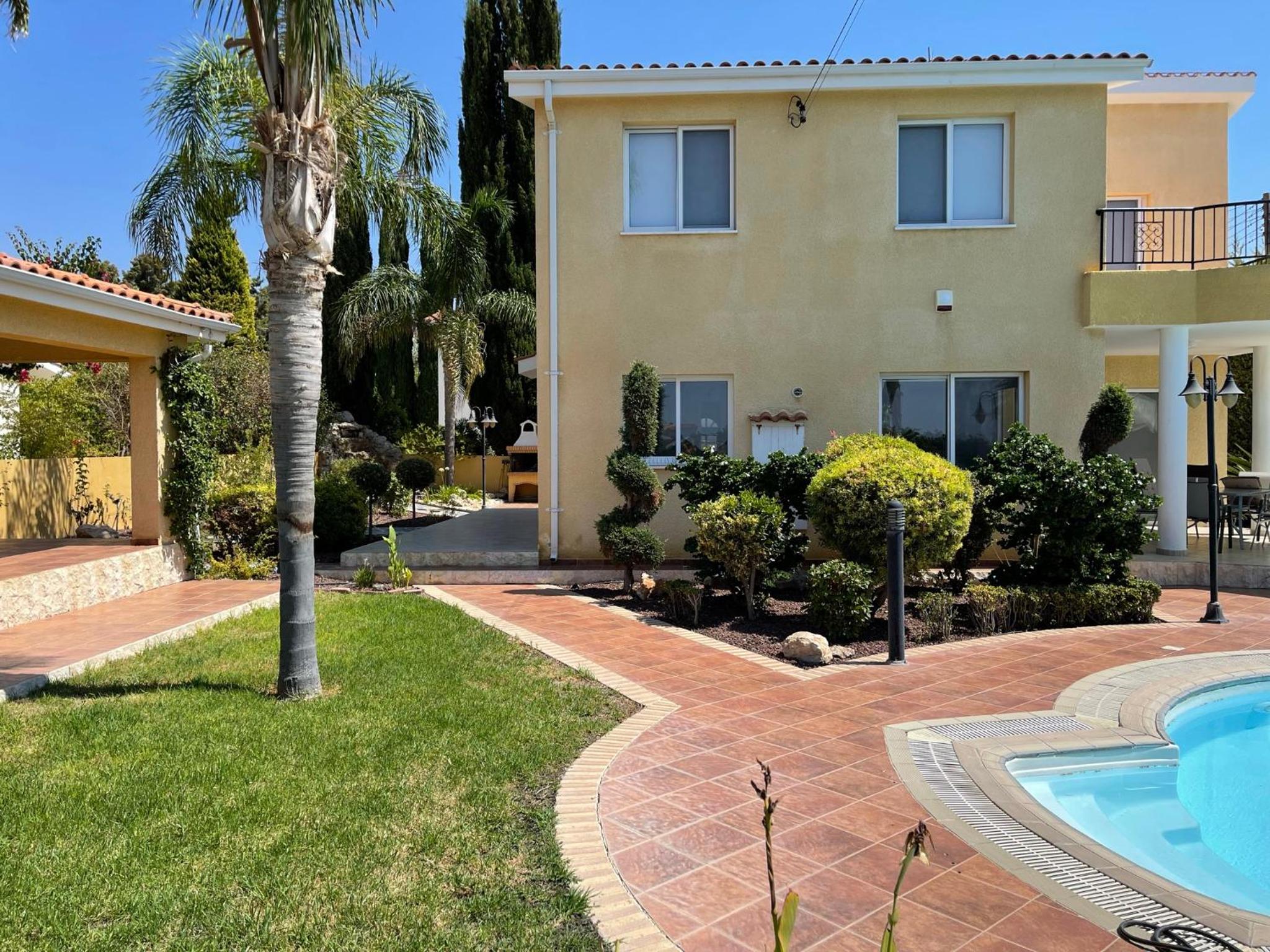 Coral Bay new furnished private villa with pool