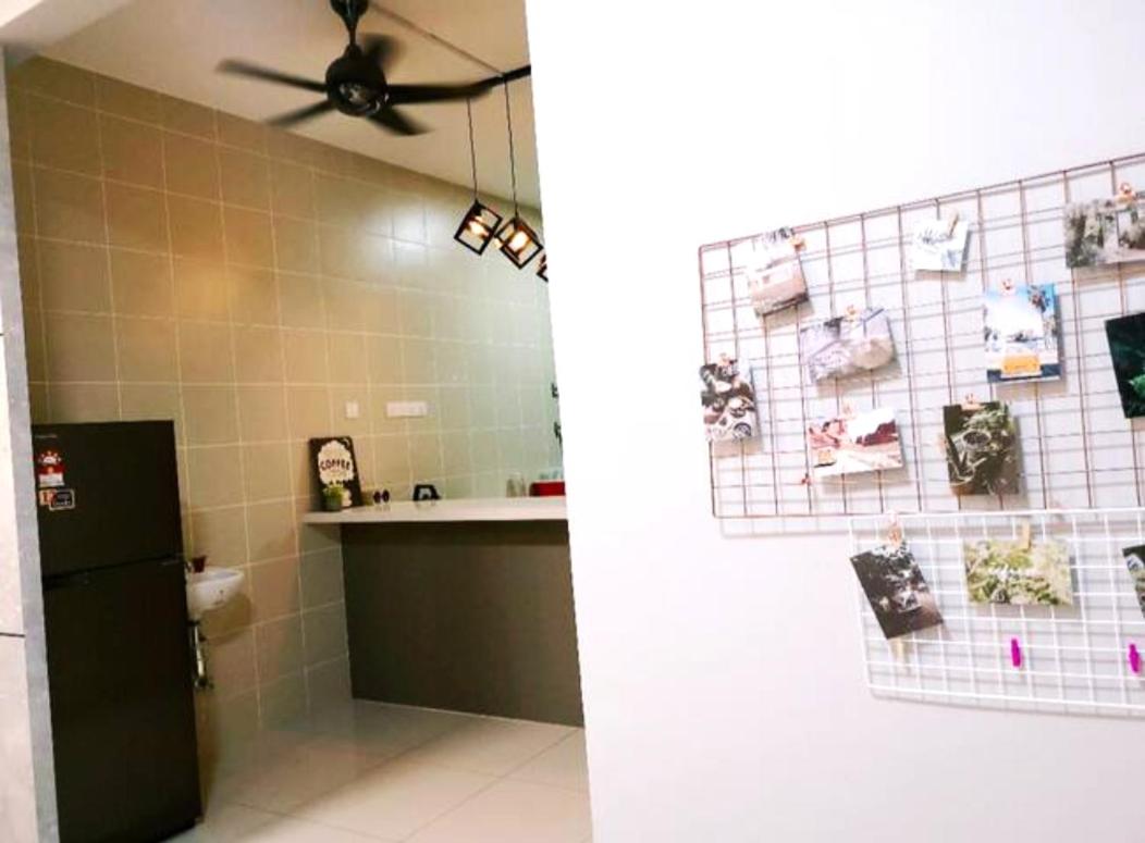 A43 near Setia City Convention Centre & Bukit Raja photo 4
