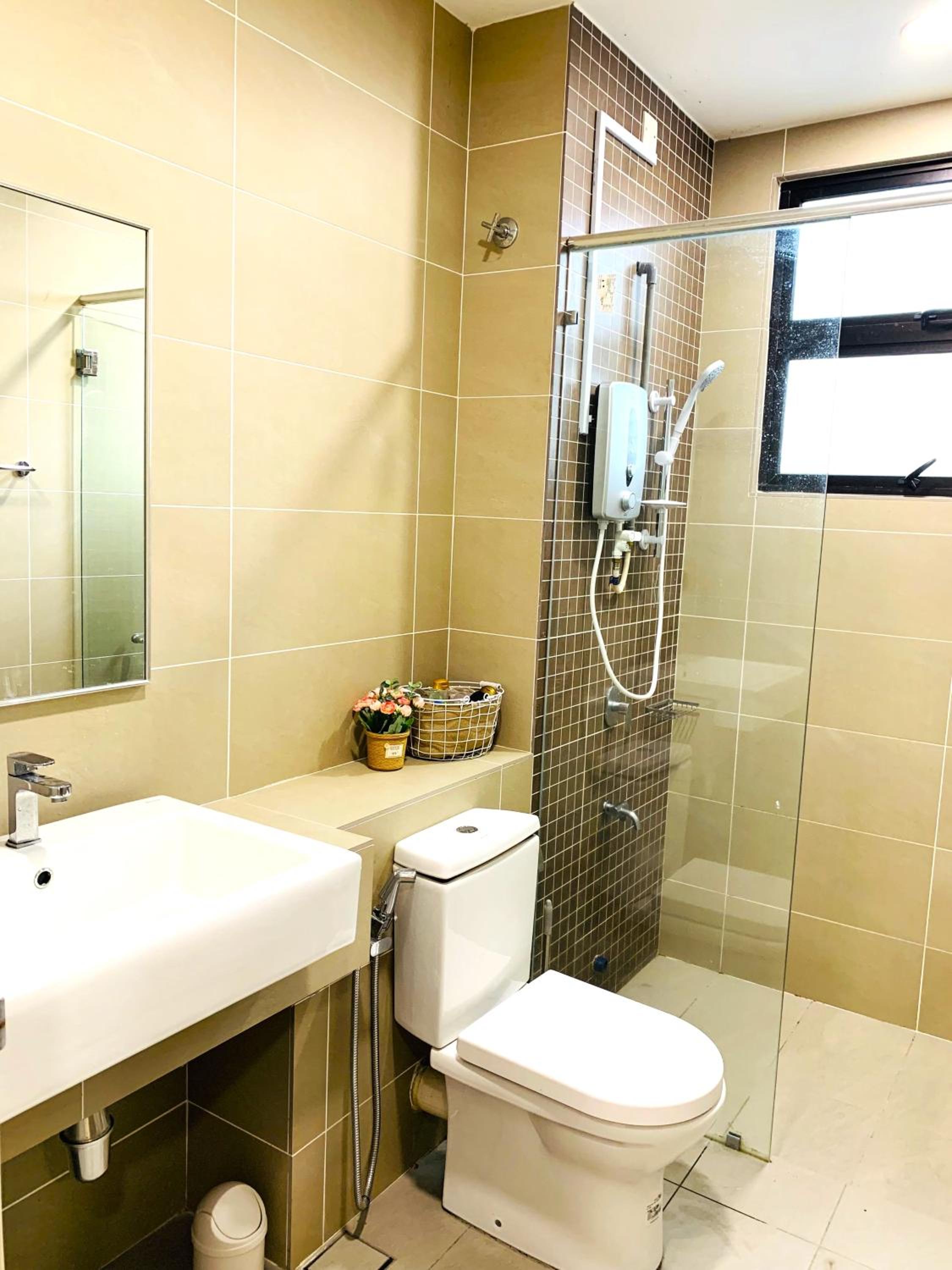 A43 near Setia City Convention Centre & Bukit Raja photo 2