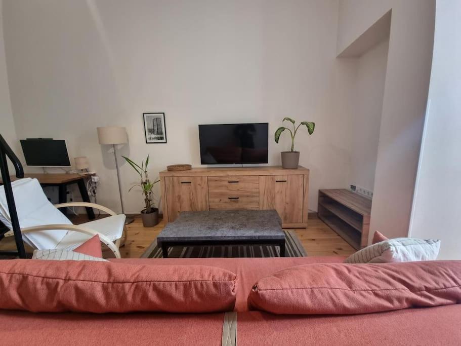 Cute Modern 2 Bedroom Apartment For Digital Nomads view 4