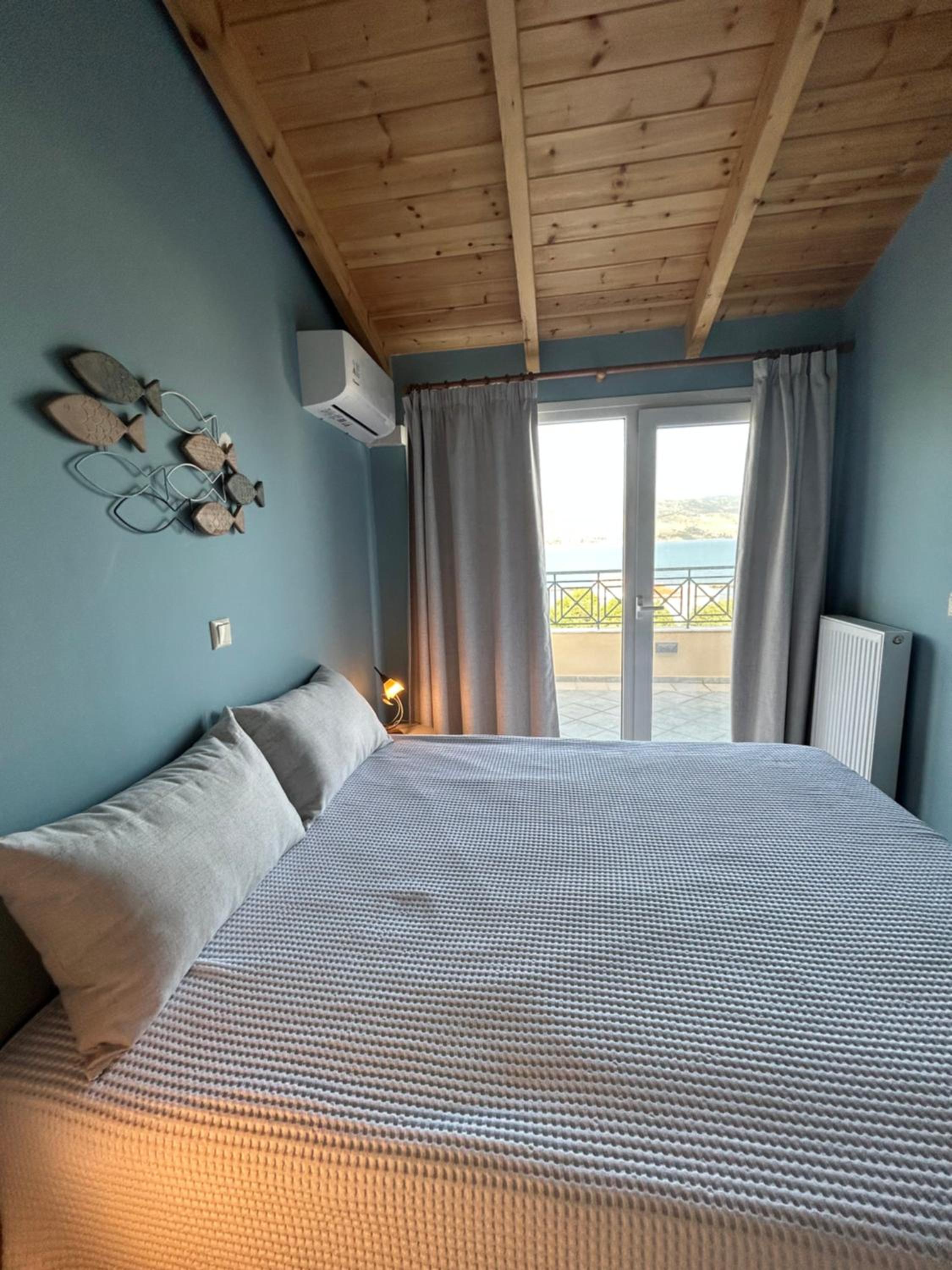 Emelia Apartment photo 5