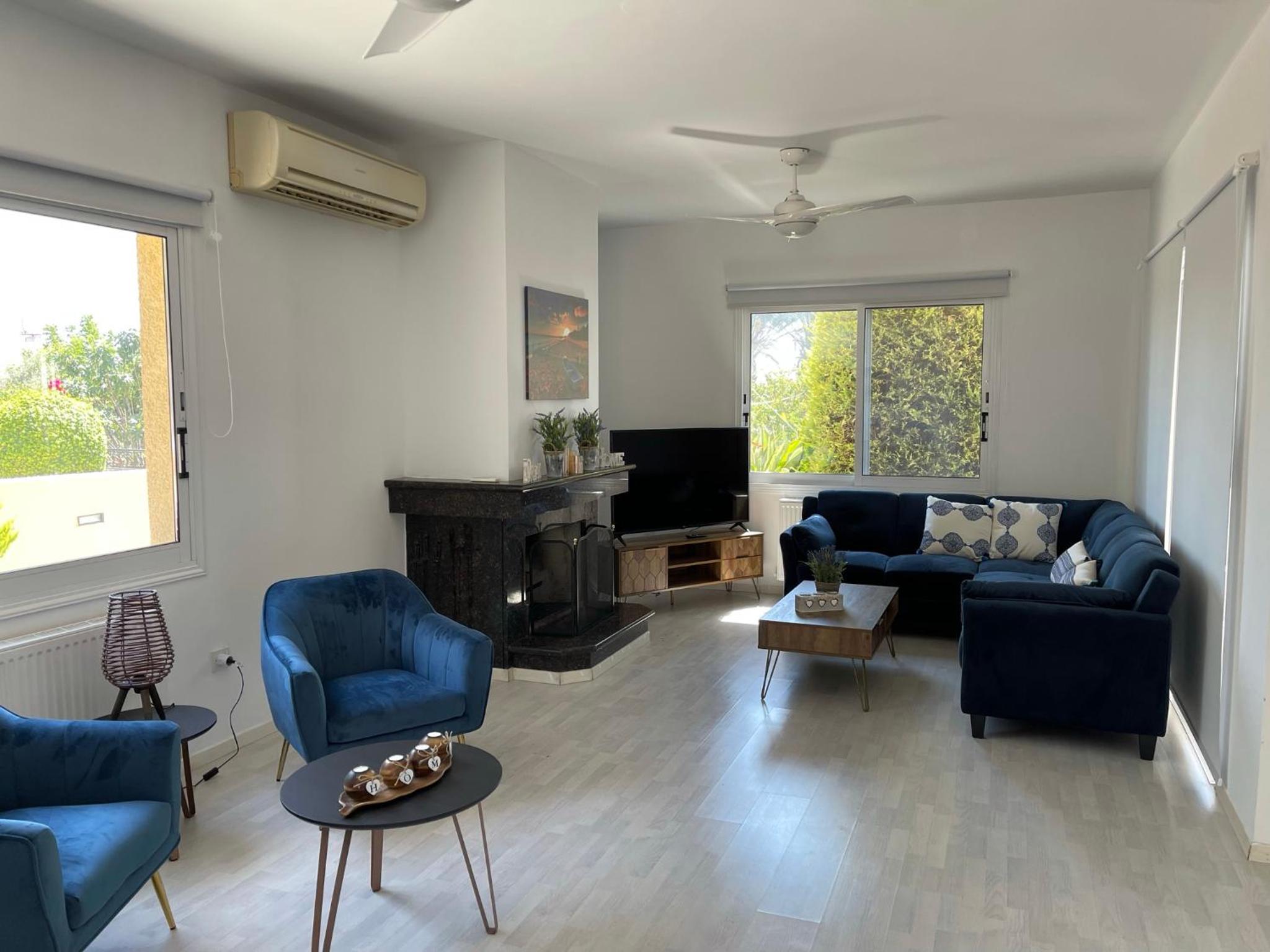 Coral Bay new furnished private villa with pool