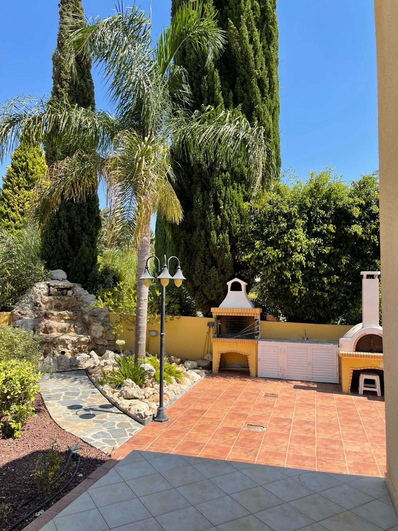 Coral Bay new furnished private villa with pool