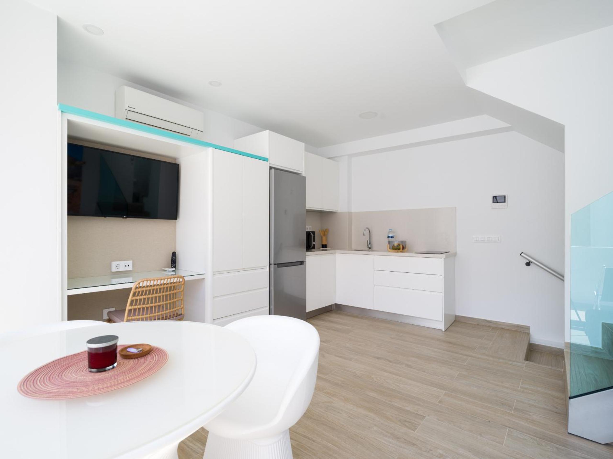 Petit Accommodation Penthouse Las Canteras photo 4