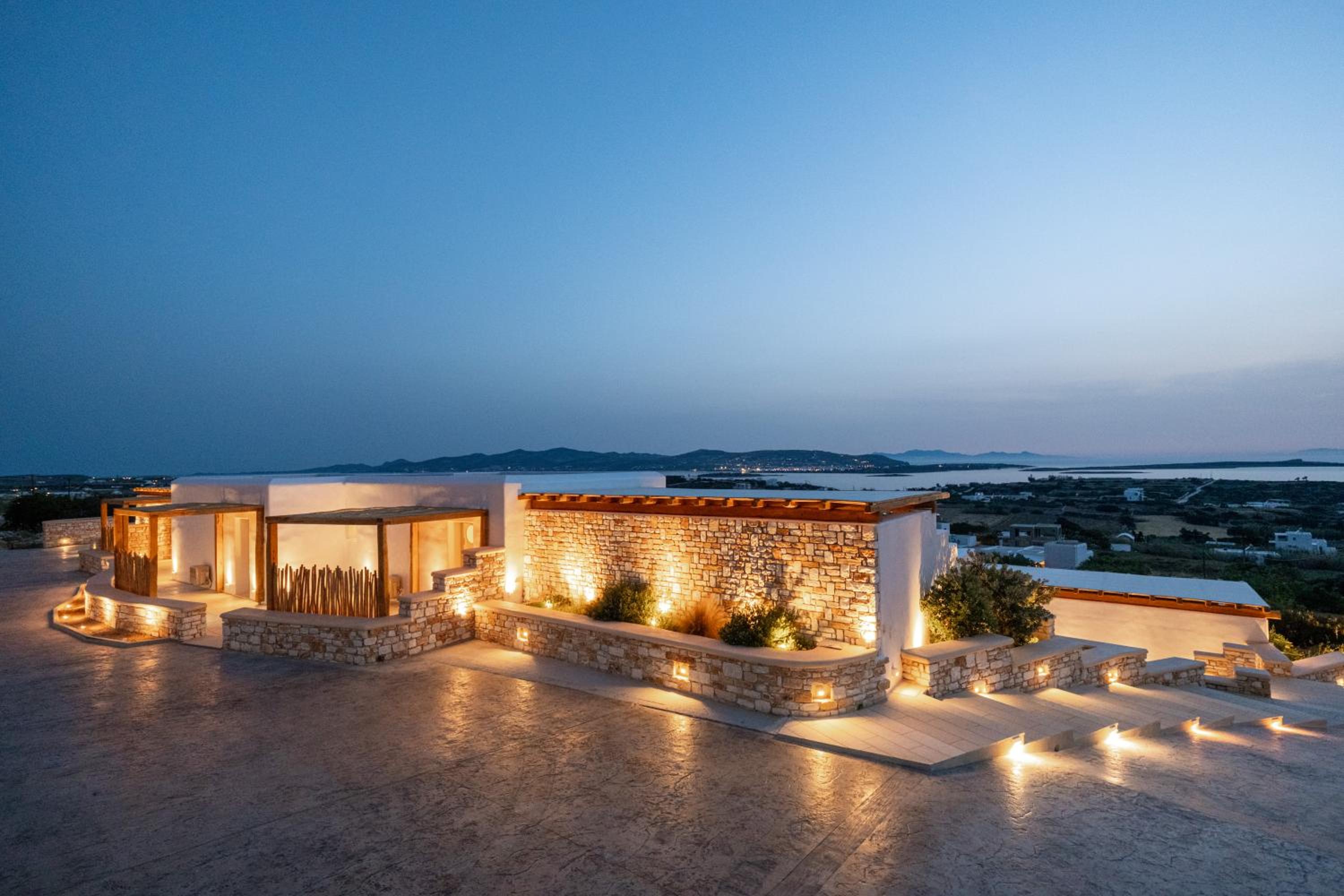 Anna Platanou Suites