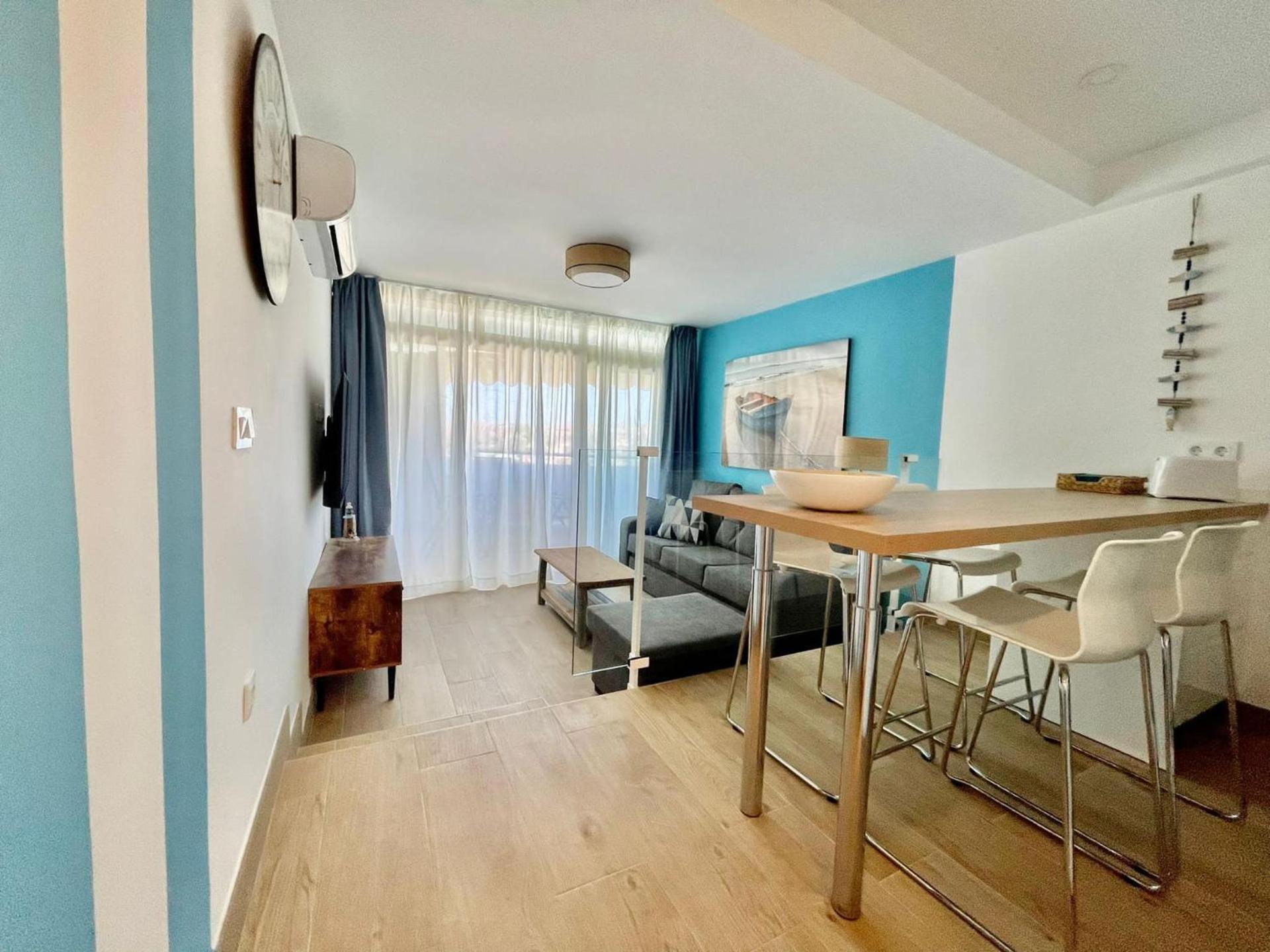 Apartment - Sleeps 2 - Terrace - Pool