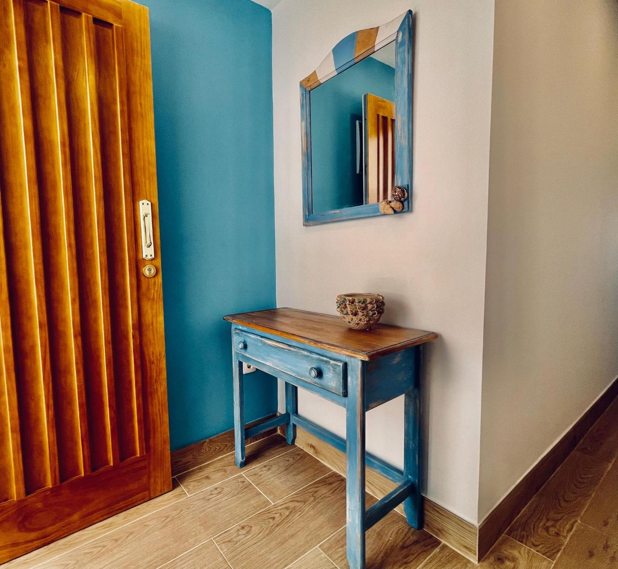 Apartment - Sleeps 2 - Terrace - Pool
