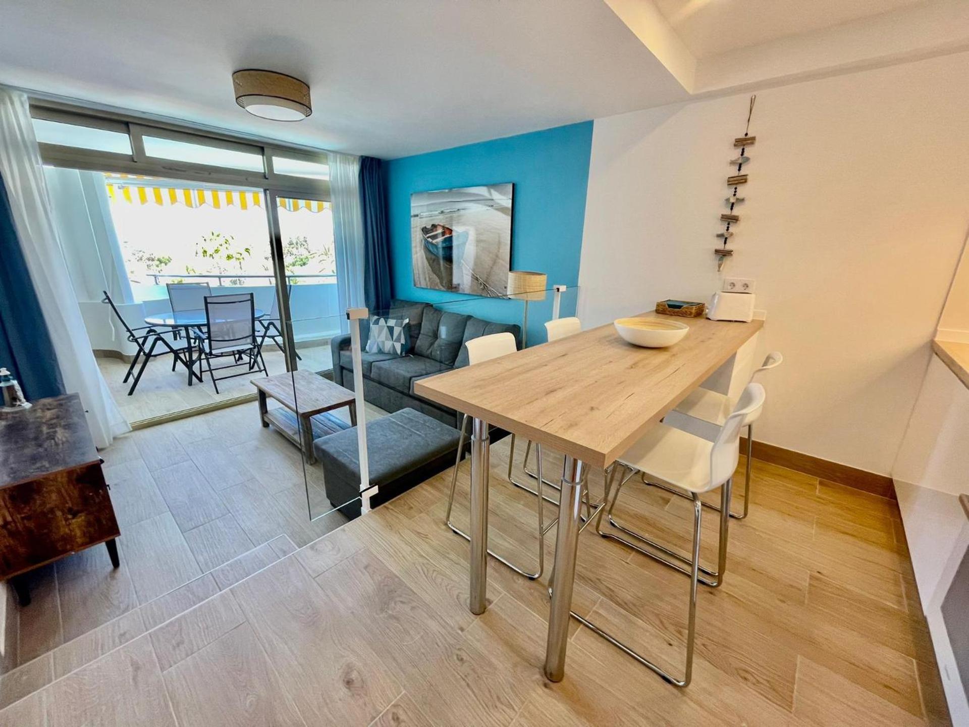 Apartment - Sleeps 2 - Terrace - Pool