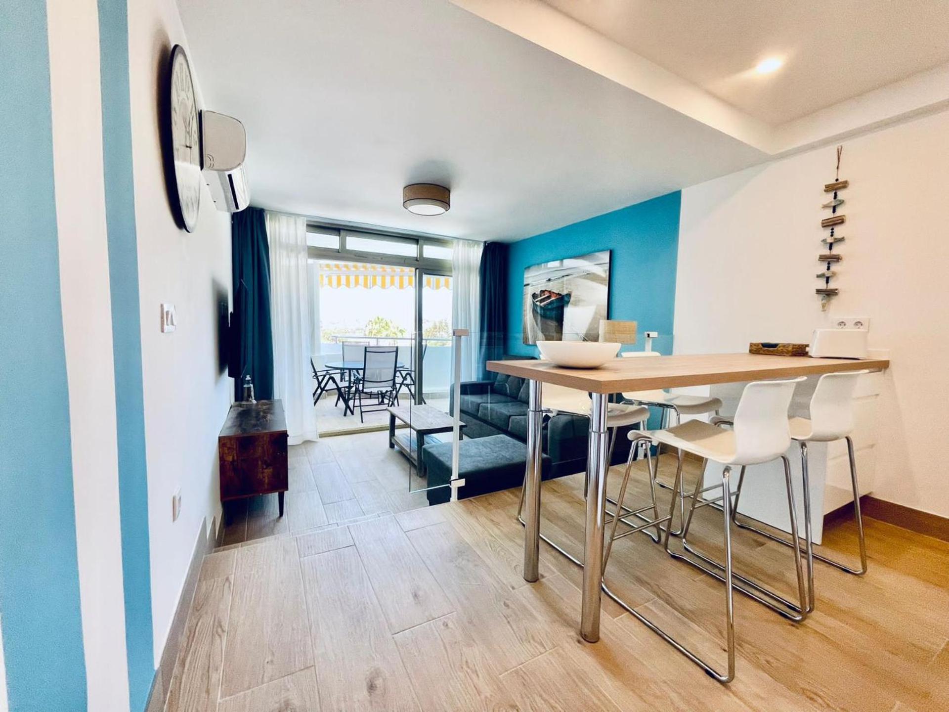 Apartment - Sleeps 2 - Terrace - Pool