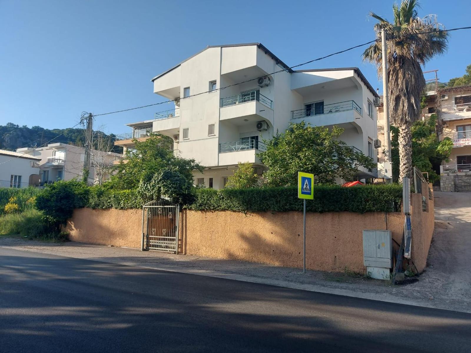 Hotel Apartmani Sunce - Image 1