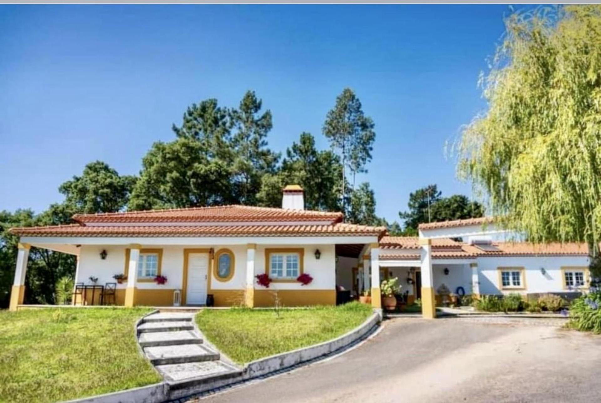 Farmhouse Sleeps 8 with Pool & Horses view 3