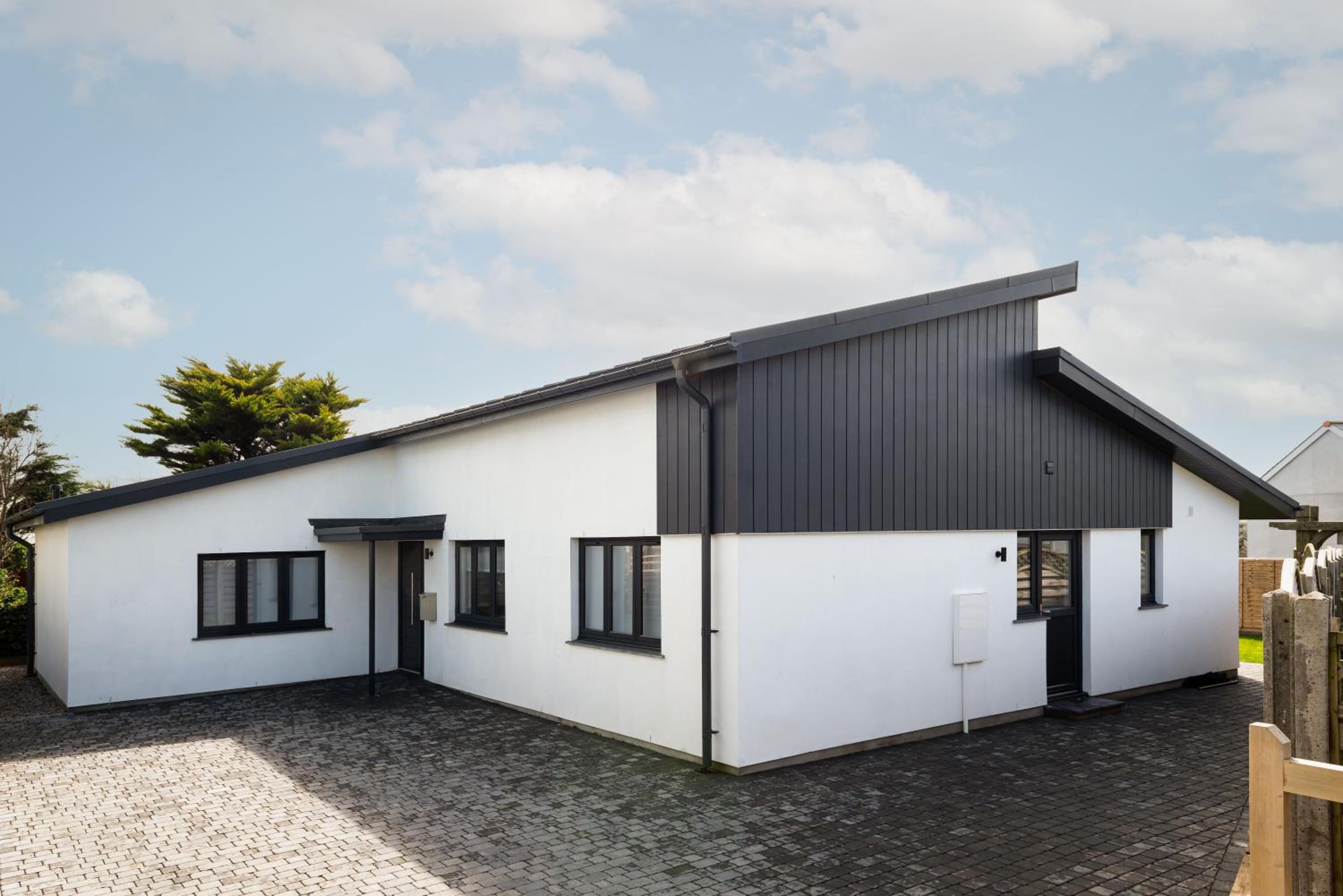 The Hideaway, Modern 3 bed in Tintagel, Cornwall view 3