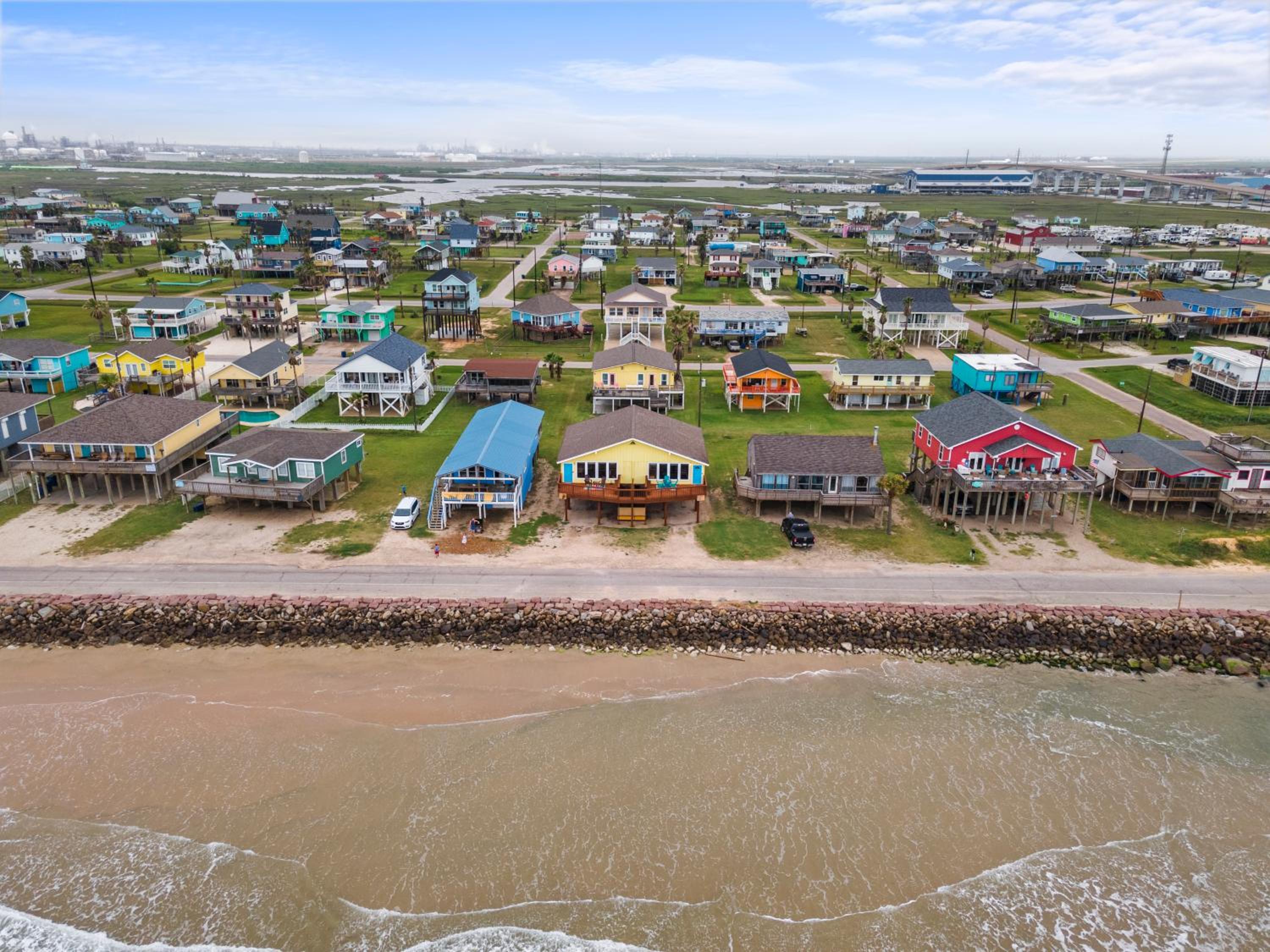 Oceanfront 2BR Cottage w Sunsets Views Comfy and Pet and Family Friendly view 2