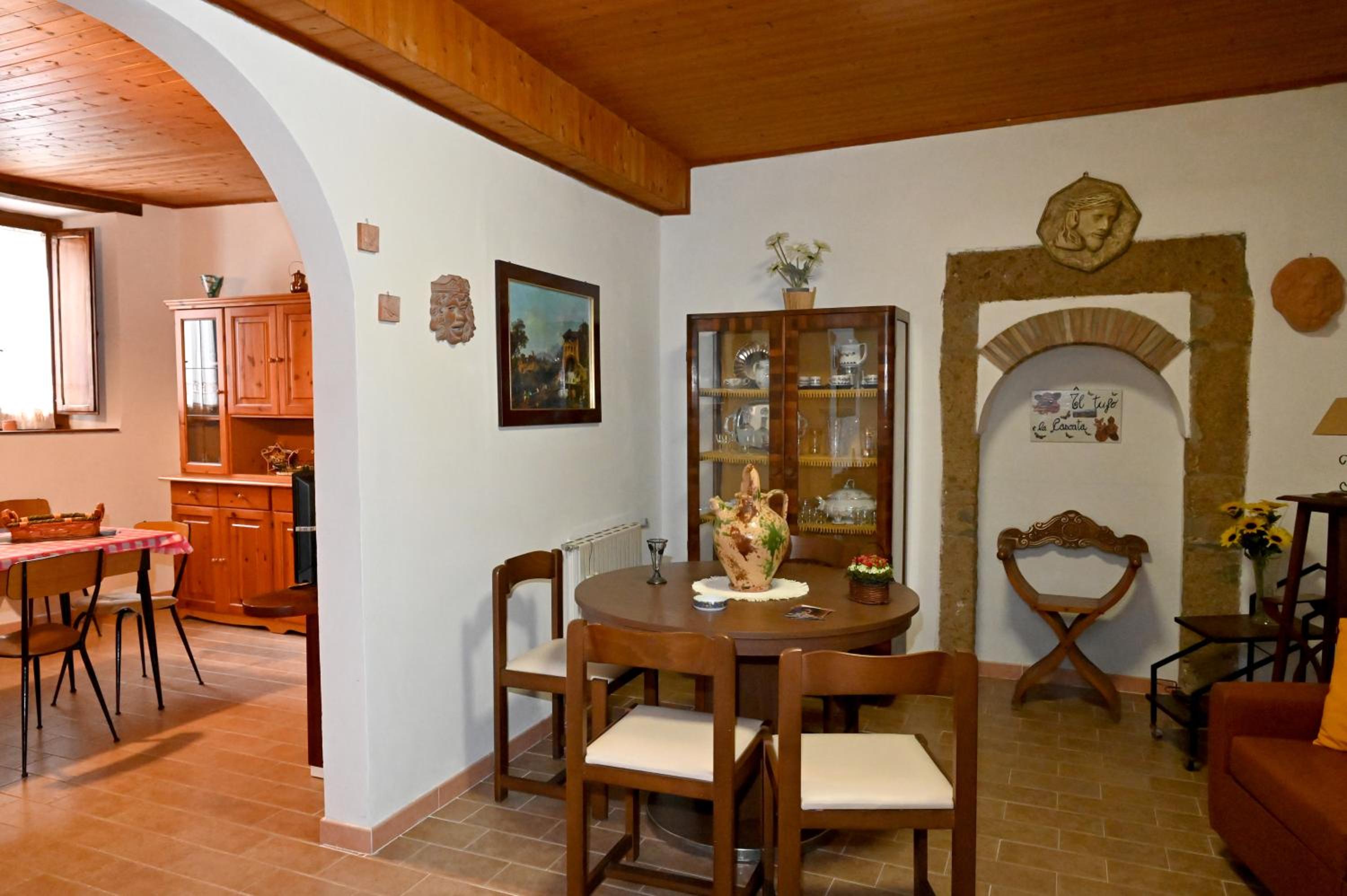 IL TUFO E LA CASCATA