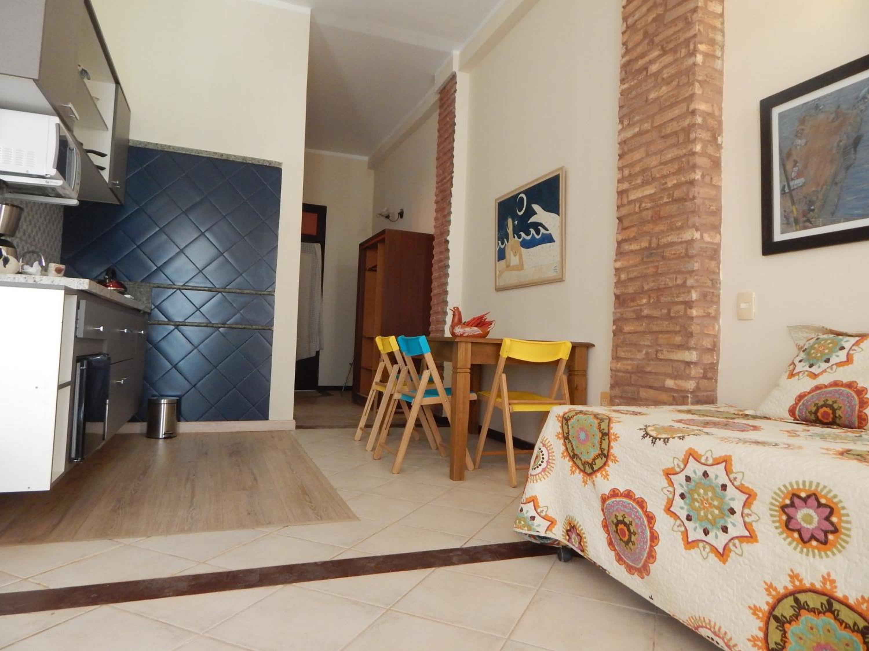 Solar do Carmo Suites & Apartments