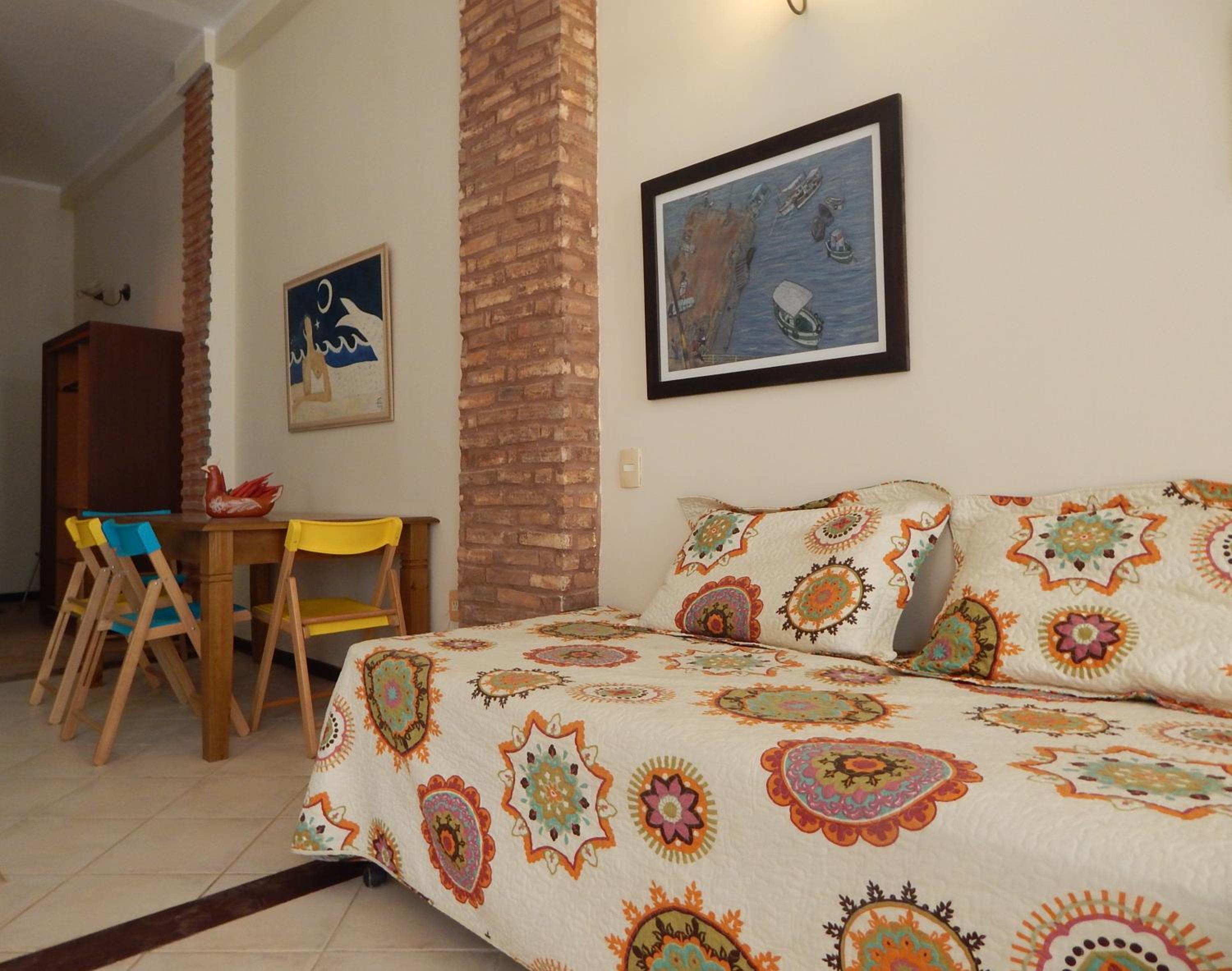 Solar do Carmo Suites & Apartments