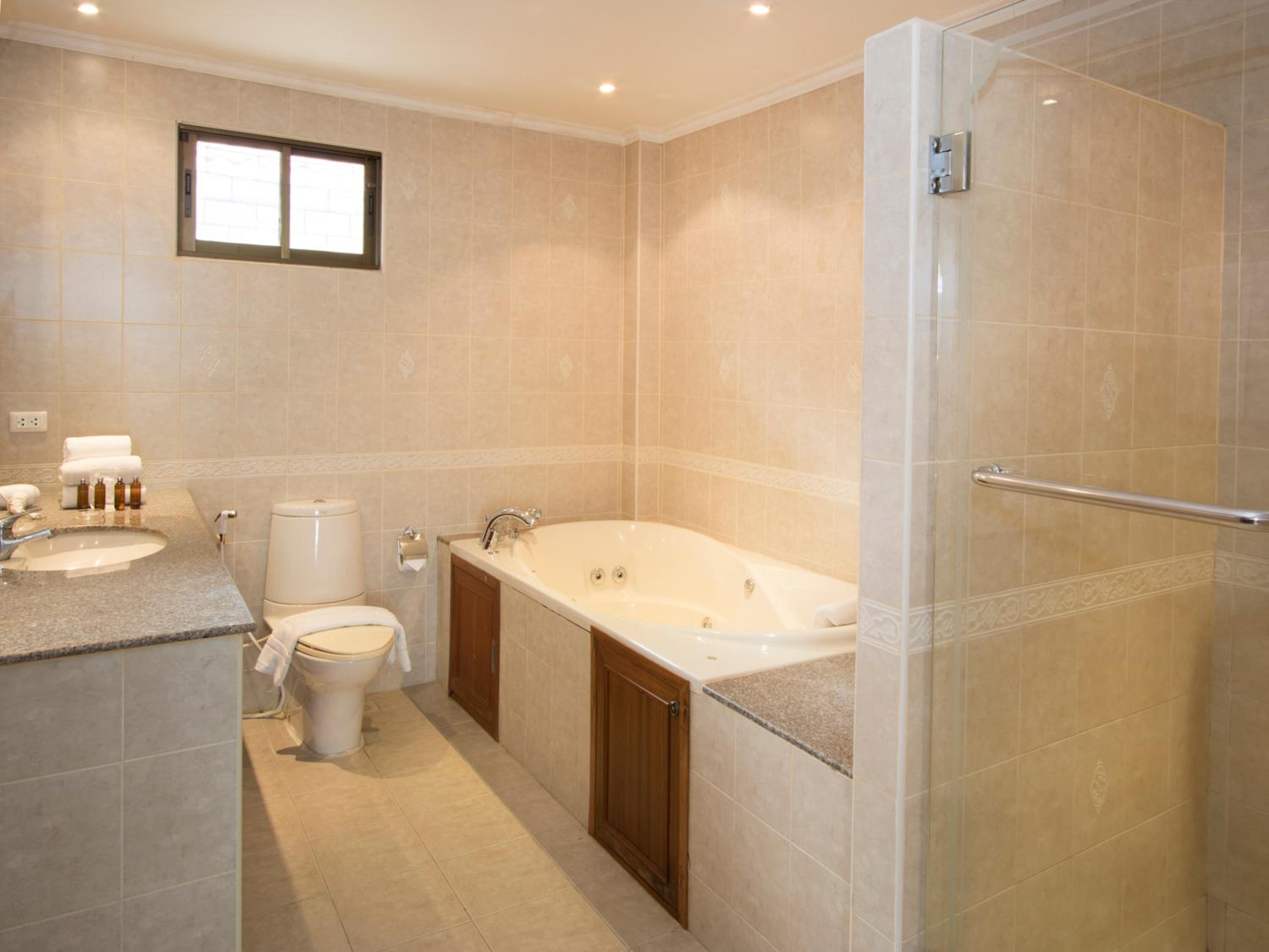 Avoca Pool Villas