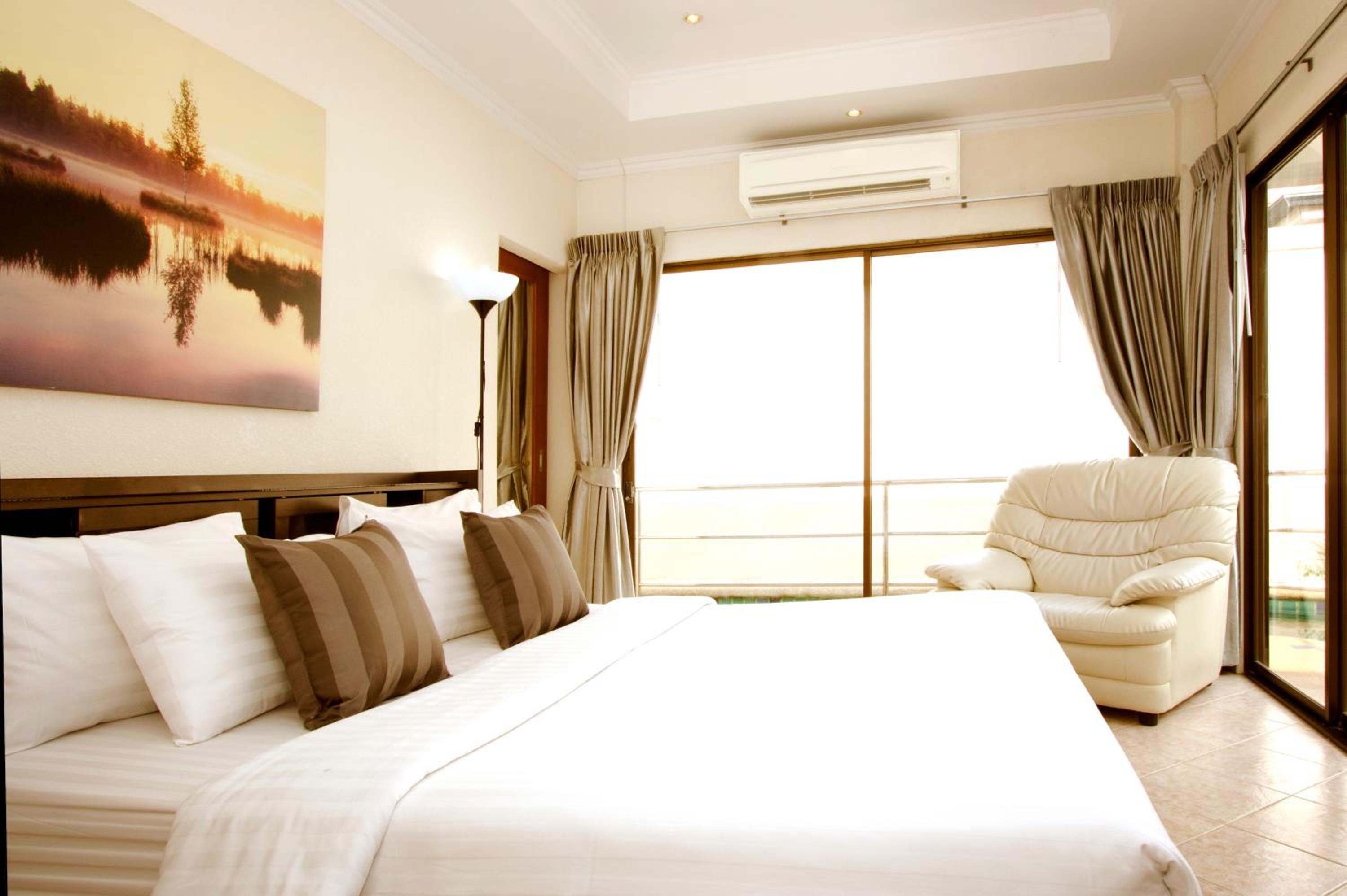 Avoca Pool Villas