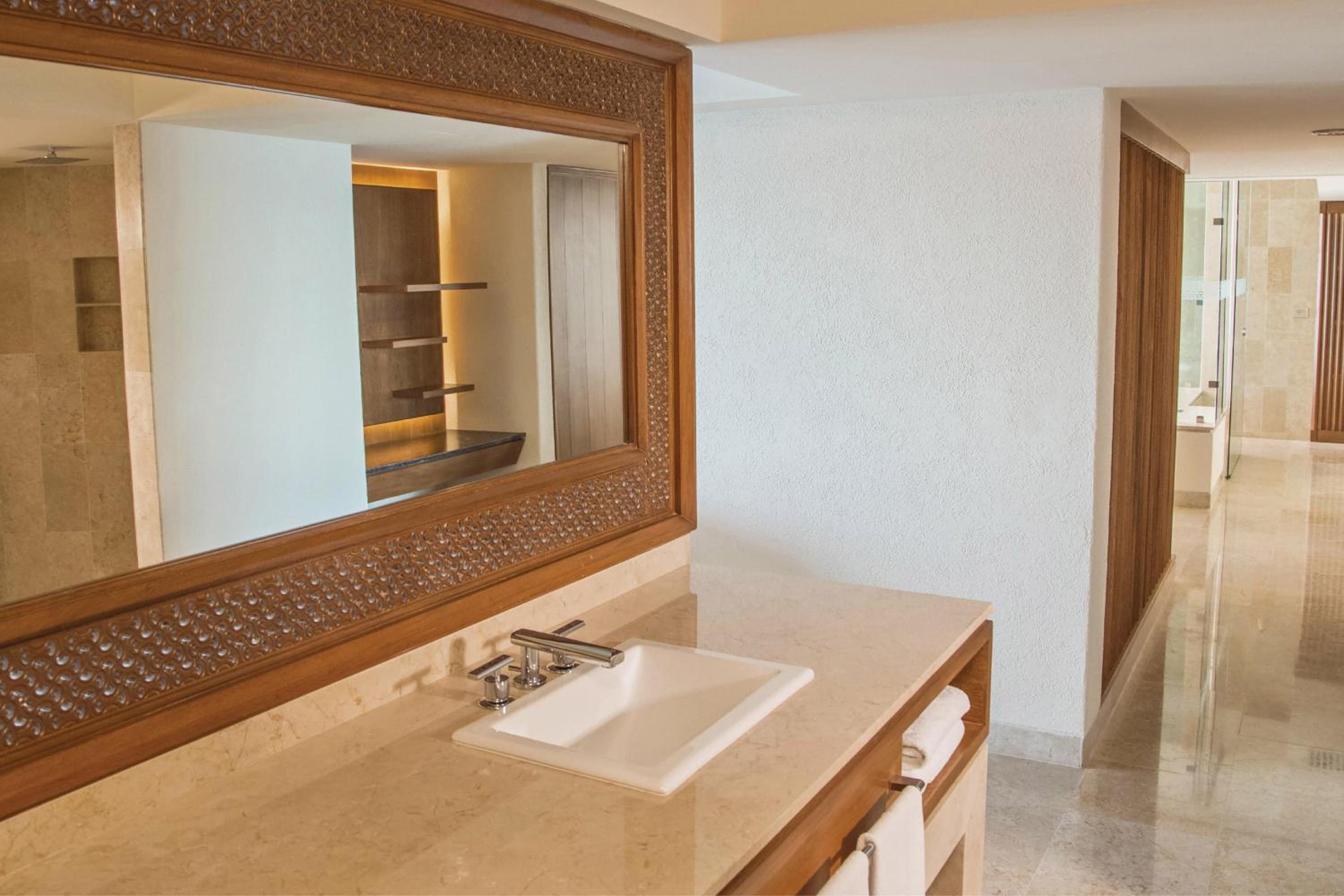 Puerto Vallarta Vacations - Sheraton Buganvilias Resort  Convention Center - Property Image 17
