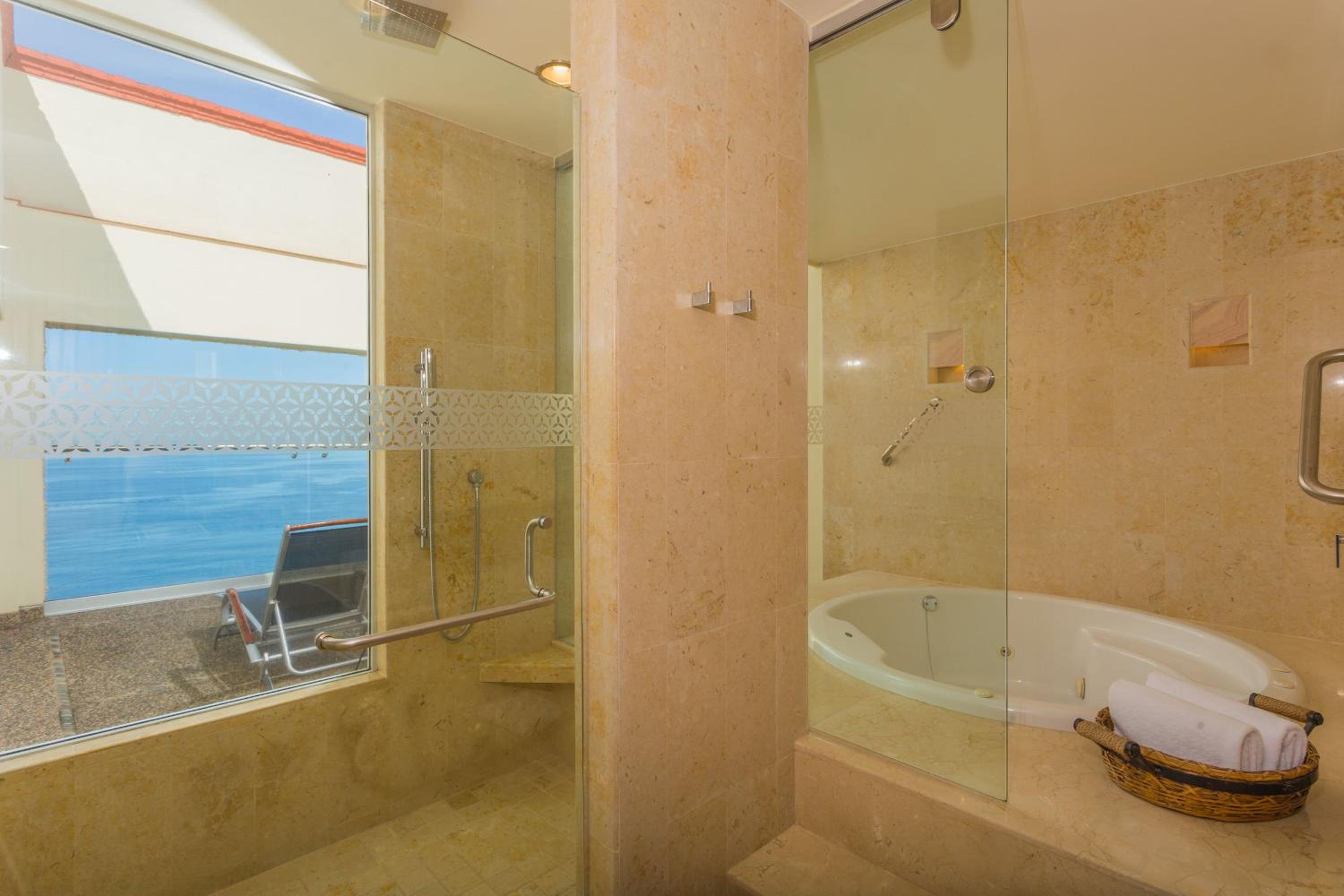 Puerto Vallarta Vacations - Sheraton Buganvilias Resort  Convention Center - Property Image 19