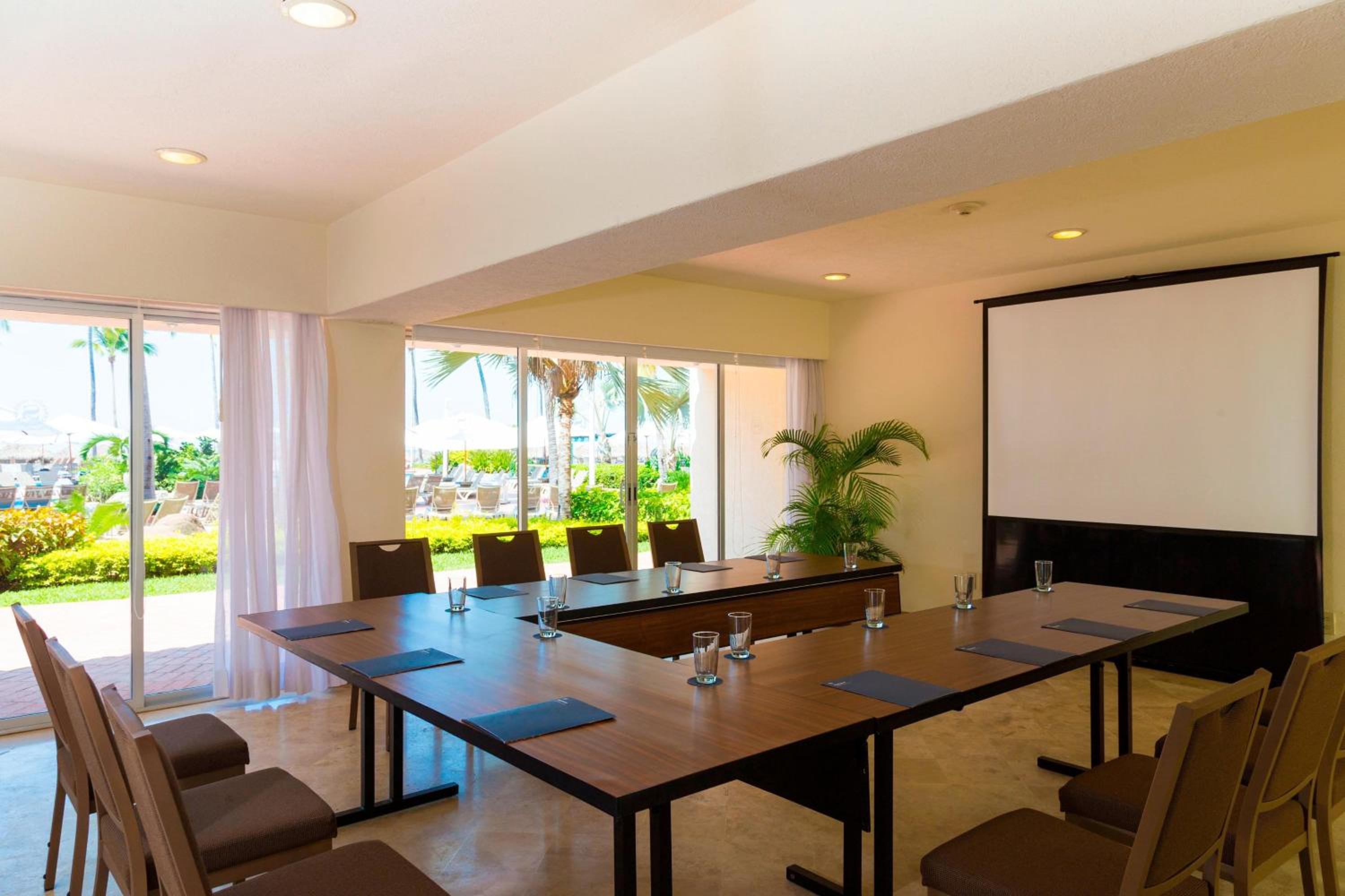 Puerto Vallarta Vacations - Sheraton Buganvilias Resort  Convention Center - Property Image 218