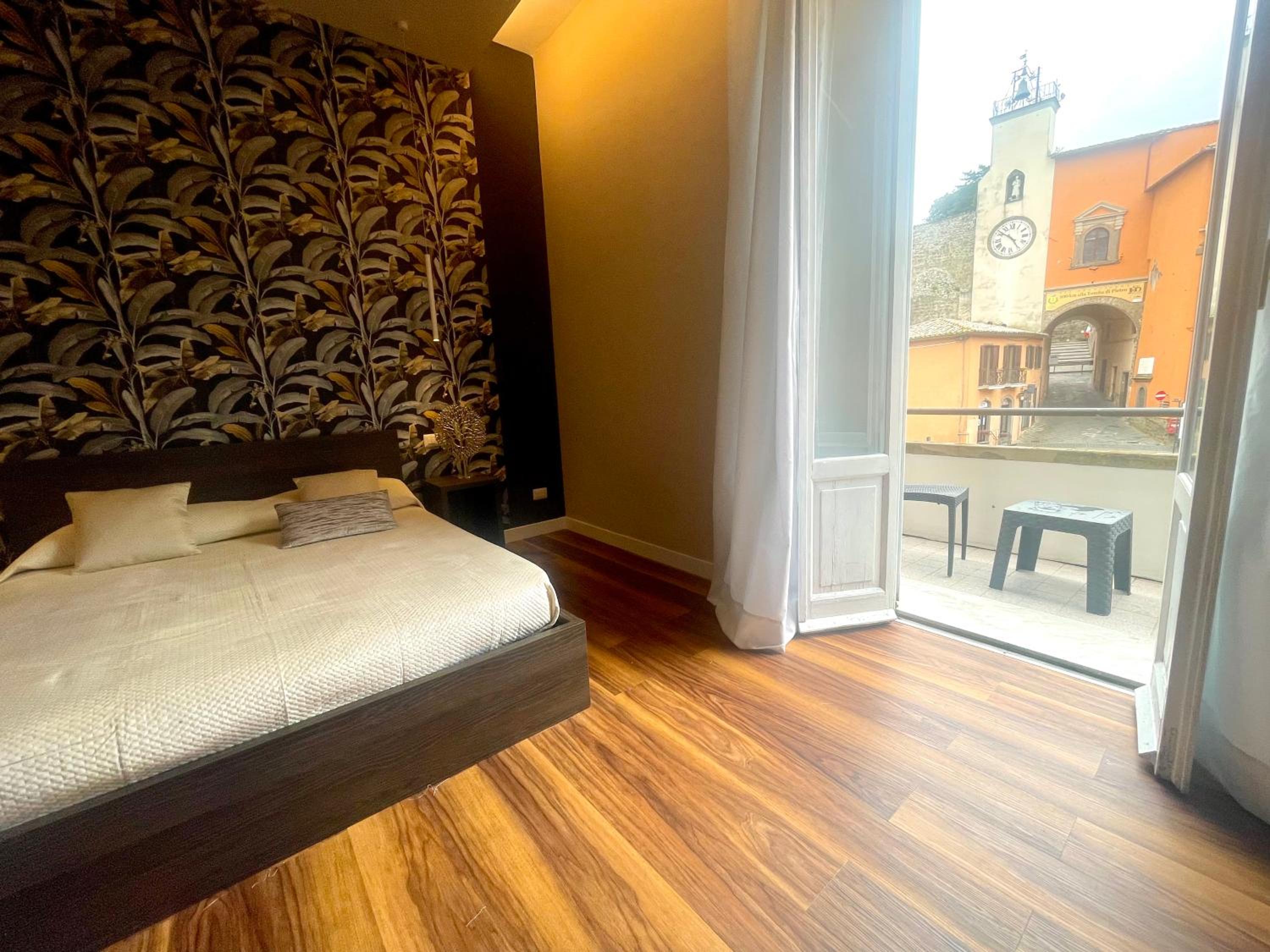 Palazzo Frigo en Montefiascone — hotel room