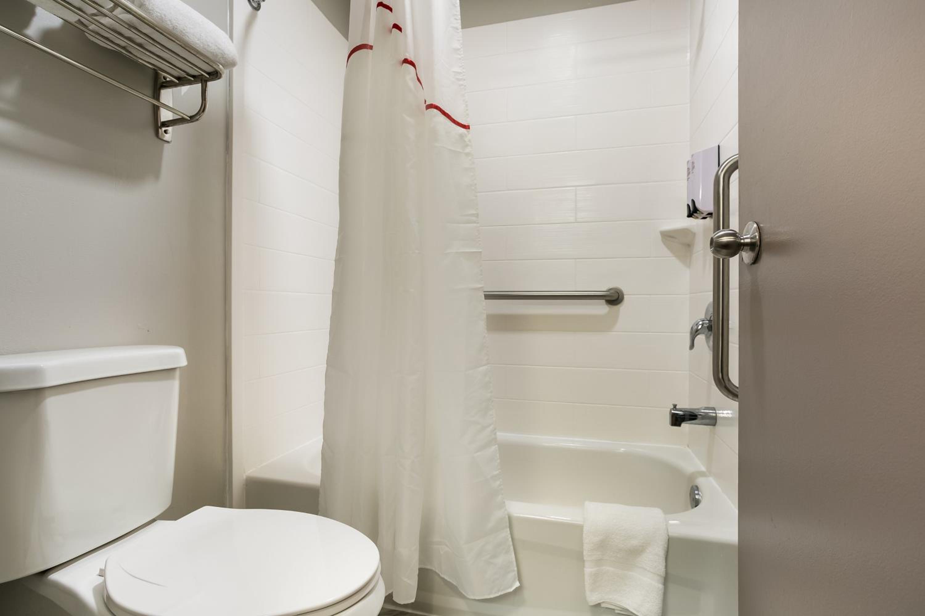 Red Roof Inn Denver - Lancaster County