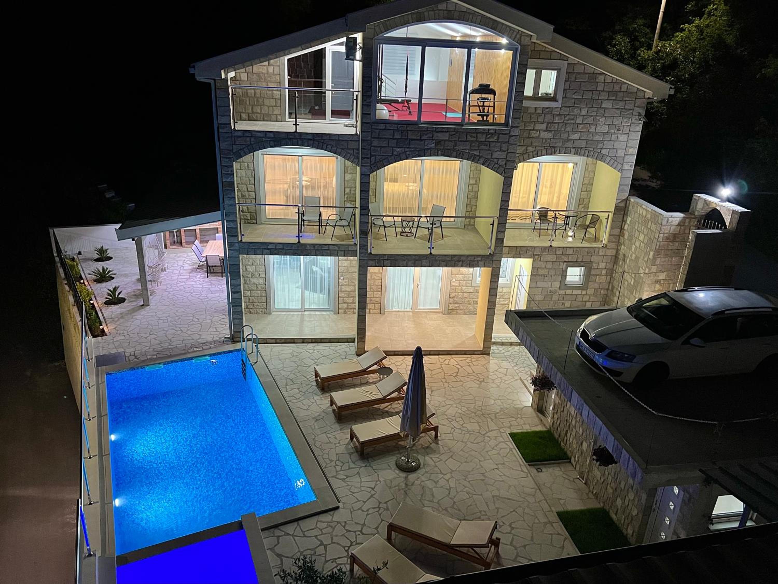 Villa Maki