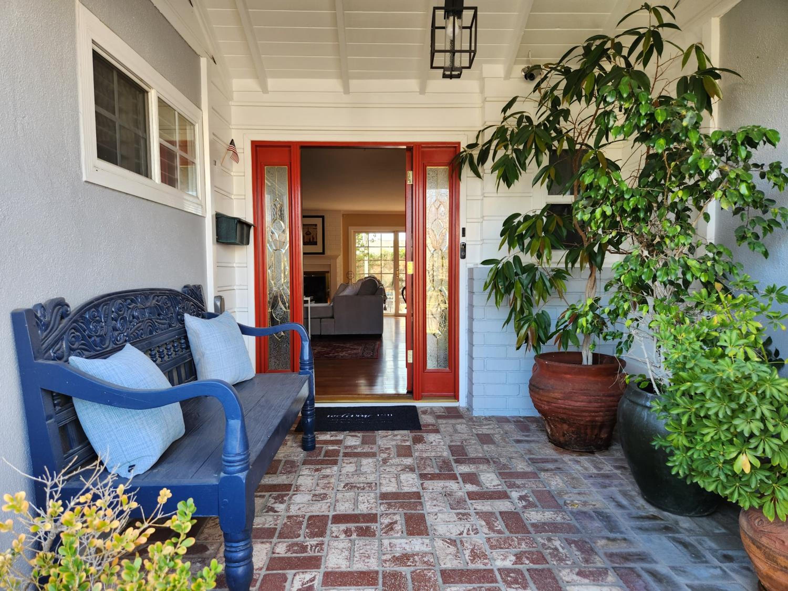 4 BR Encino Home w/ Amazing Yard, Near Everything - Property Image 57