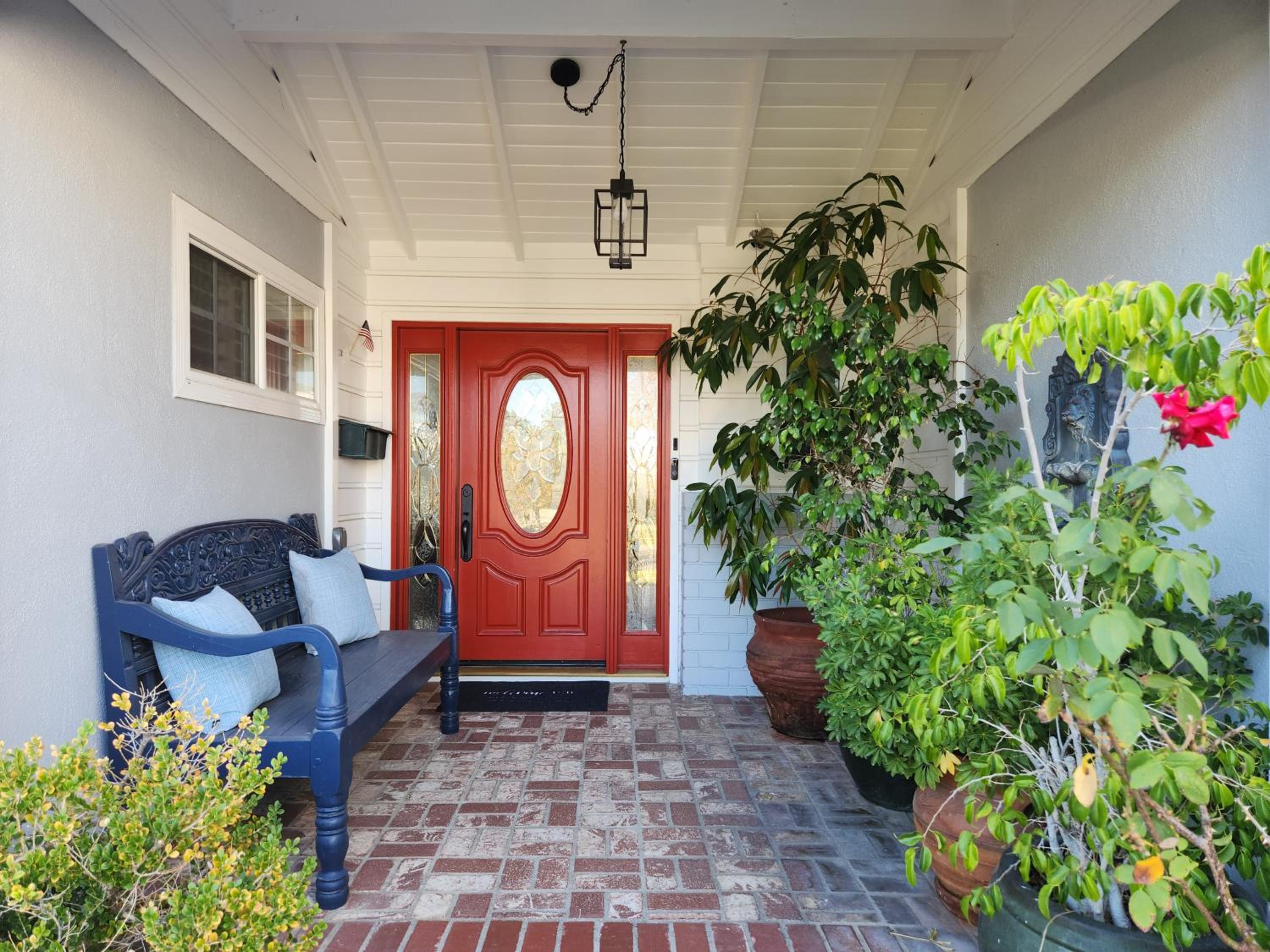 4 BR Encino Home w/ Amazing Yard, Near Everything - Property Image 60