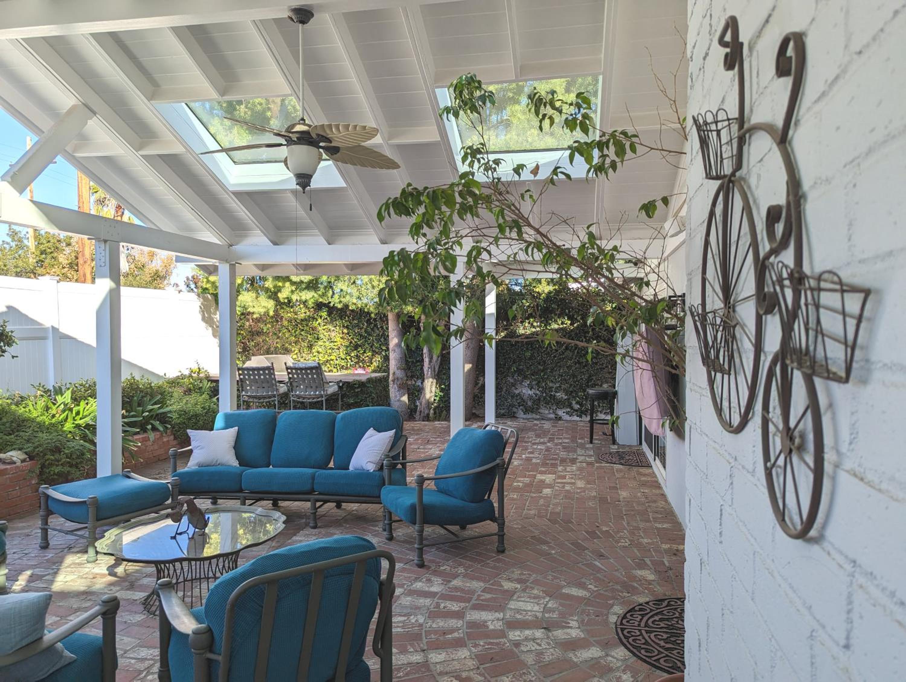 4 BR Encino Home w/ Amazing Yard, Near Everything - Property Image 98
