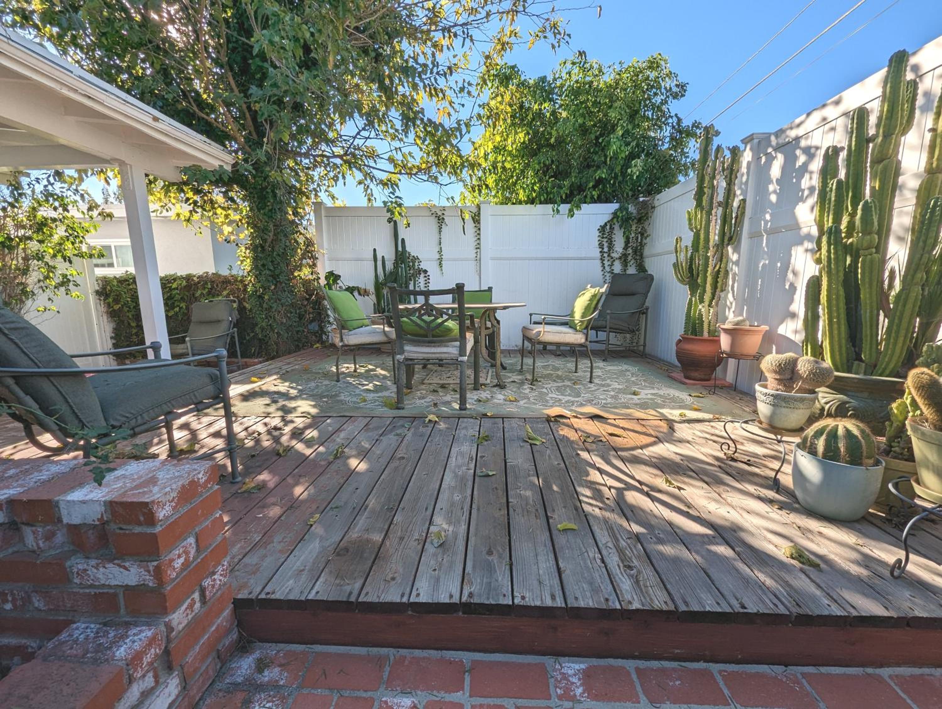 4 BR Encino Home w/ Amazing Yard, Near Everything - Property Image 106