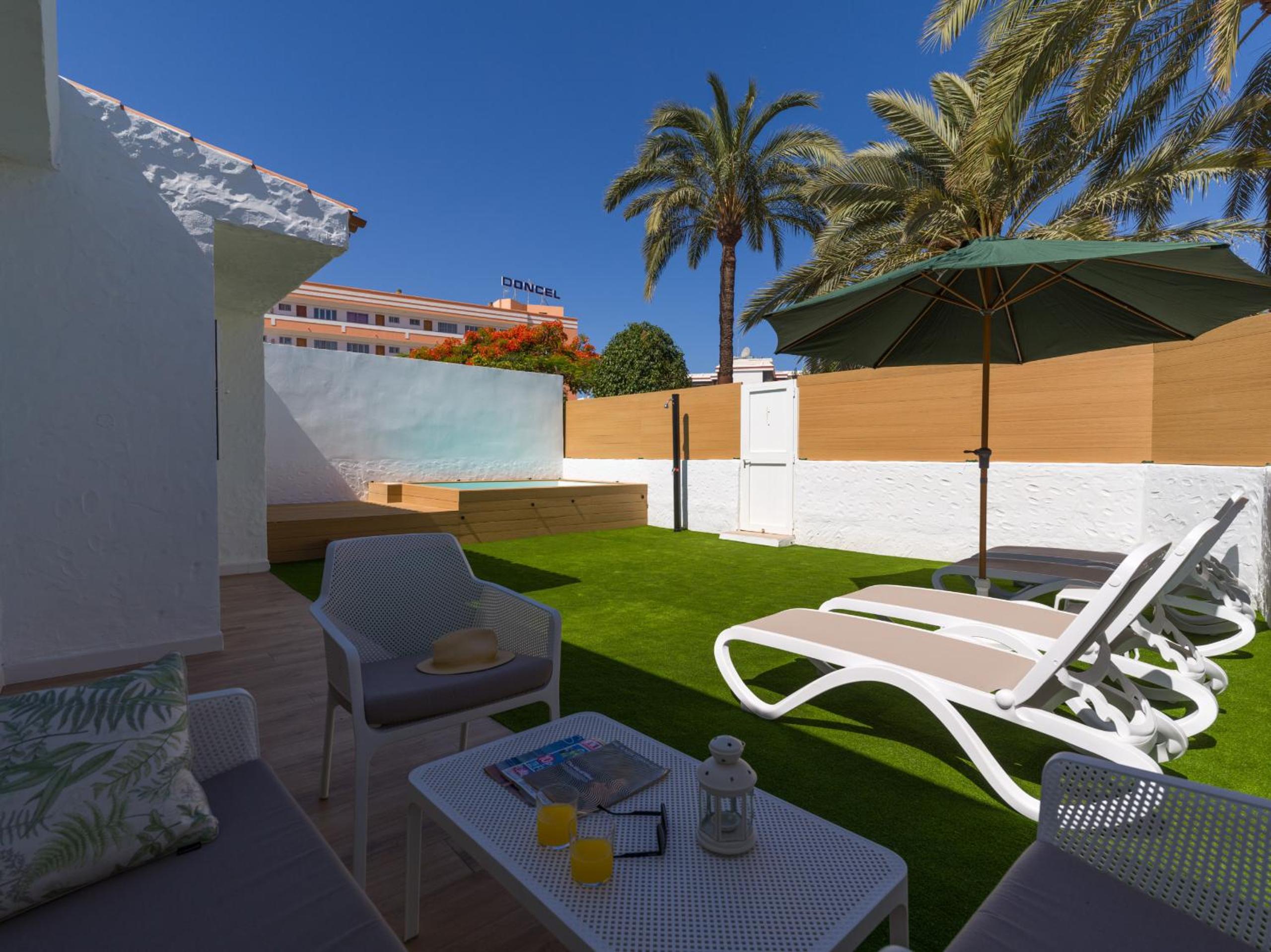 Penky Summer - refurbished, private pool and garde view 5