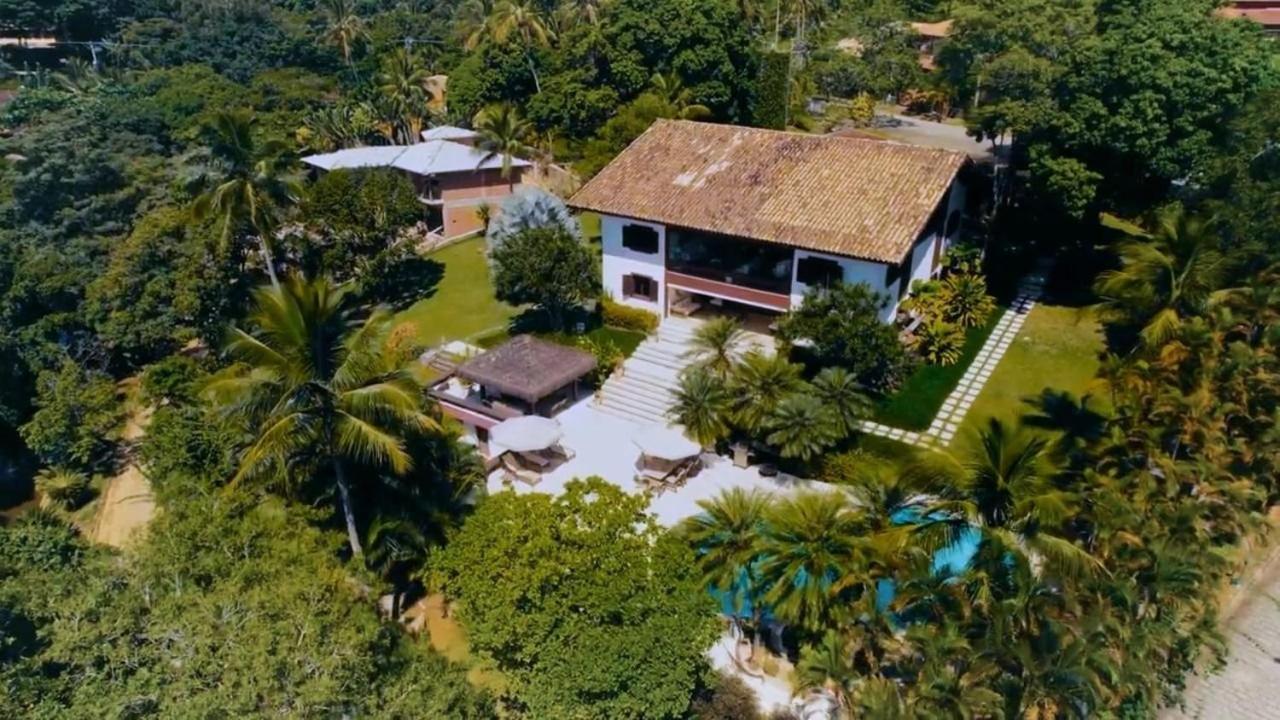 SMI012 Casa charmosa em condomínio à beira mar