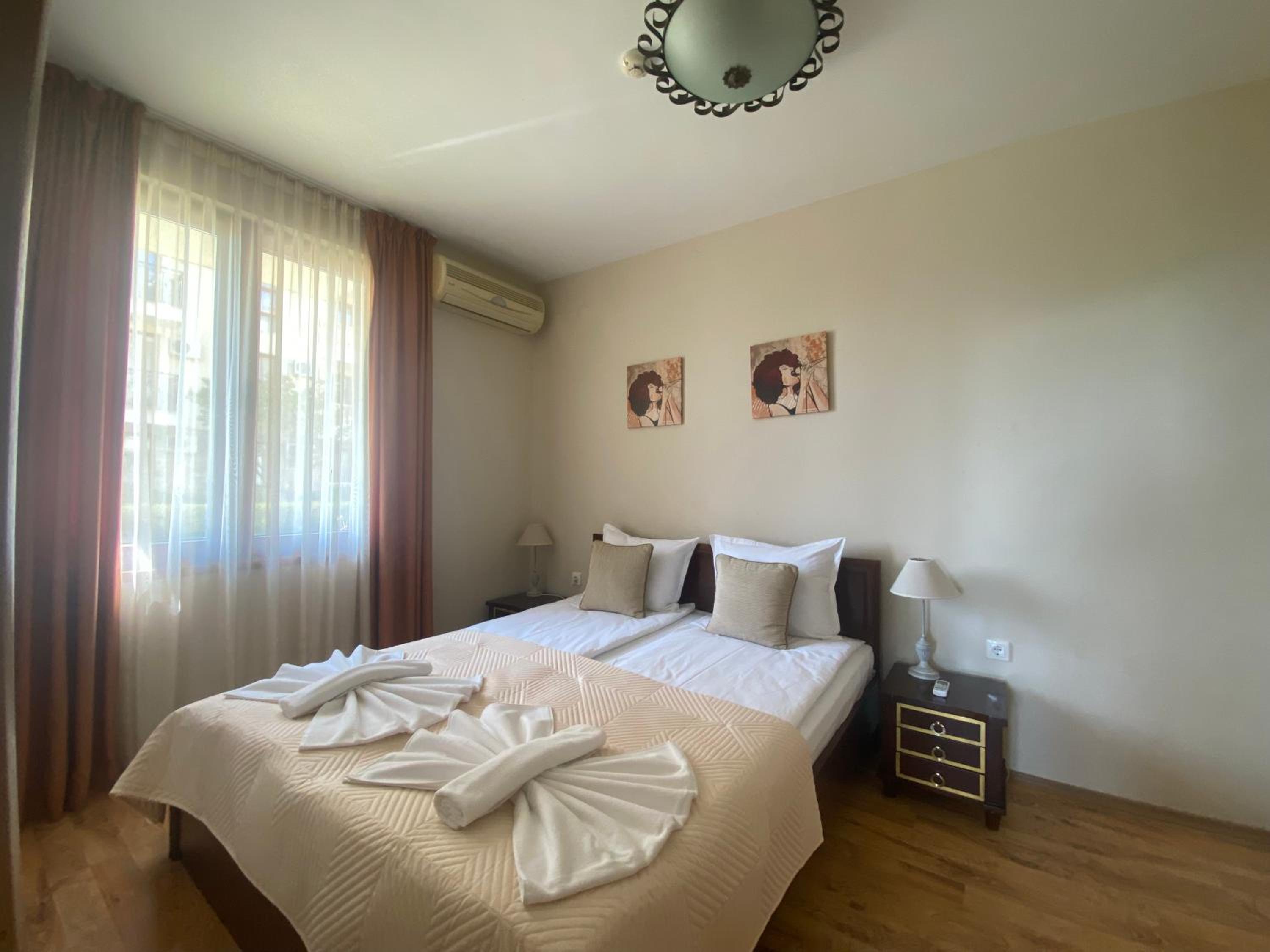 ROYAL BAY 6 Sea View Apartment