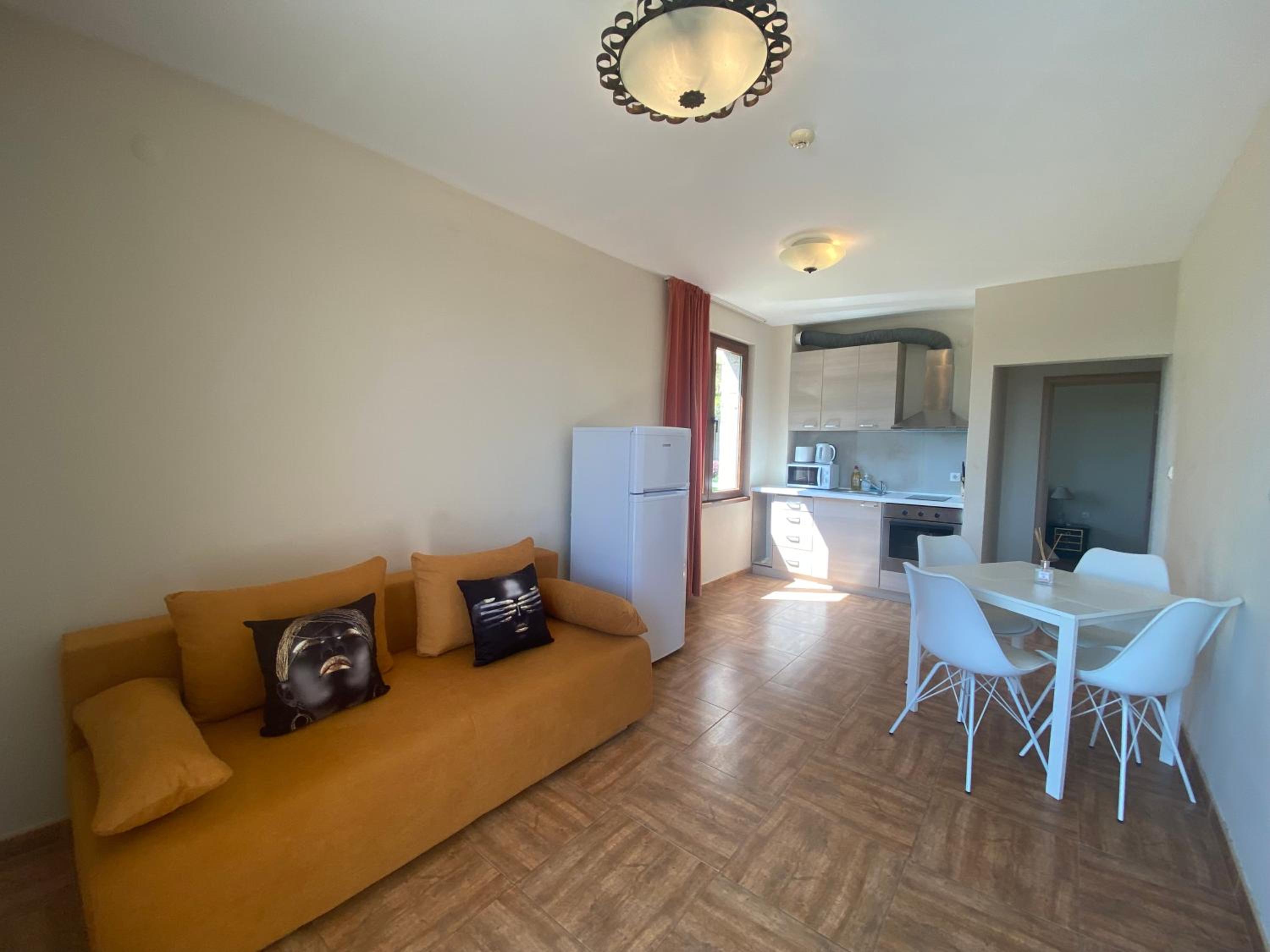 ROYAL BAY 6 Sea View Apartment