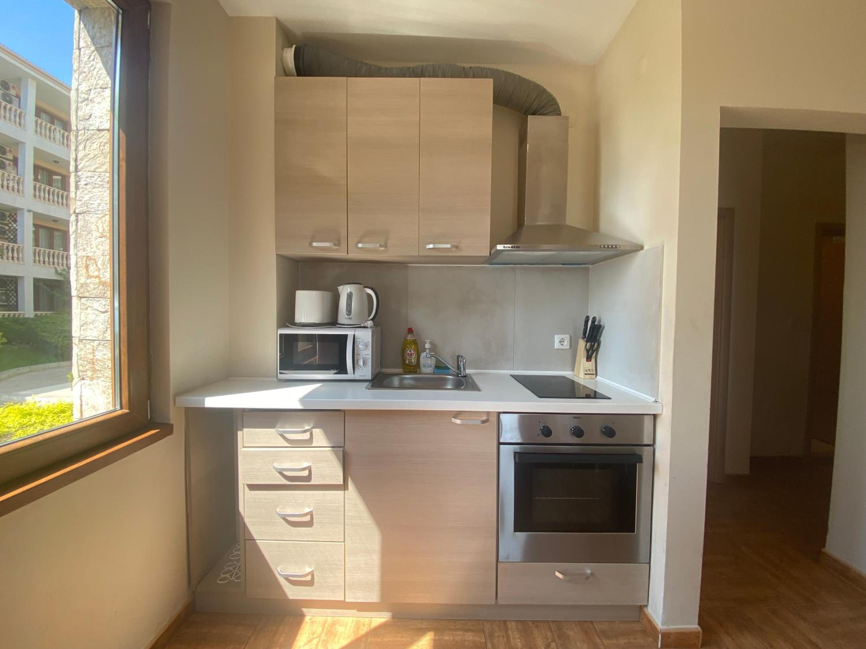 ROYAL BAY 6 Sea View Apartment