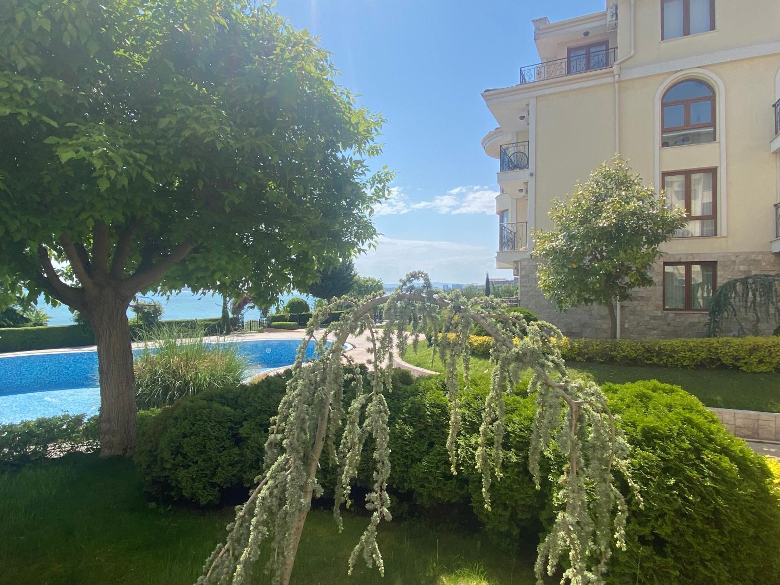 ROYAL BAY 6 Sea View Apartment
