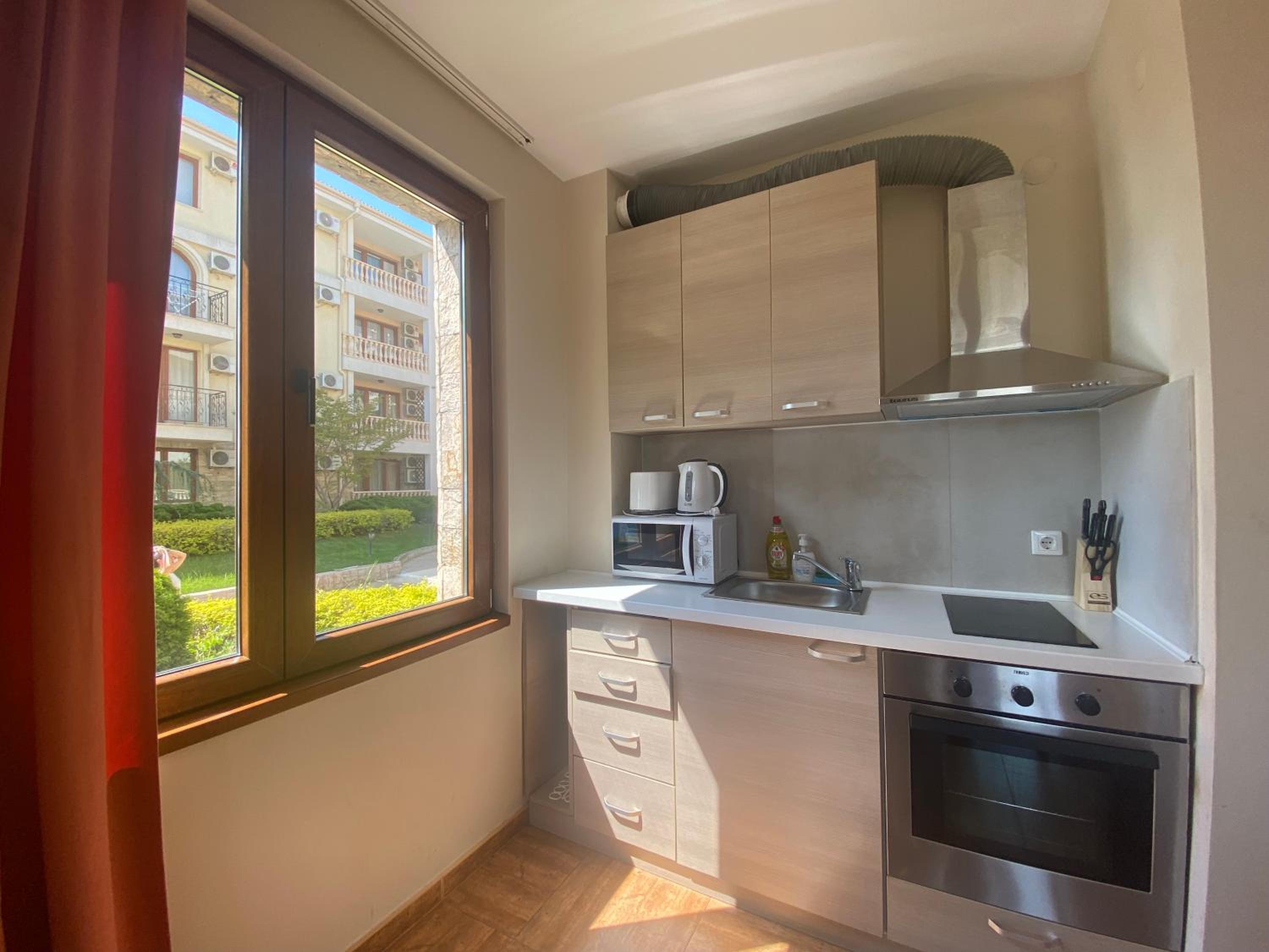ROYAL BAY 6 Sea View Apartment