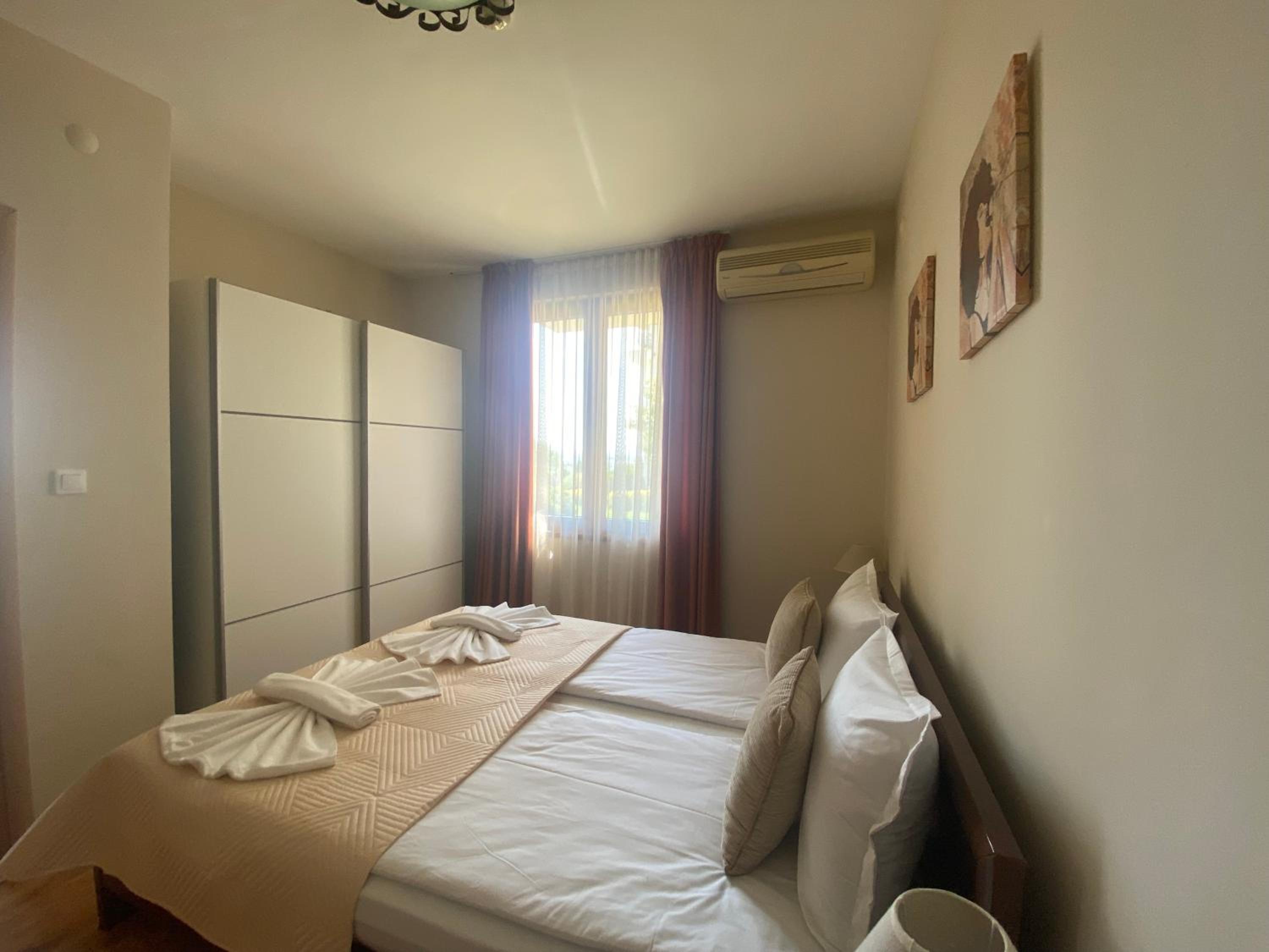 ROYAL BAY 6 Sea View Apartment
