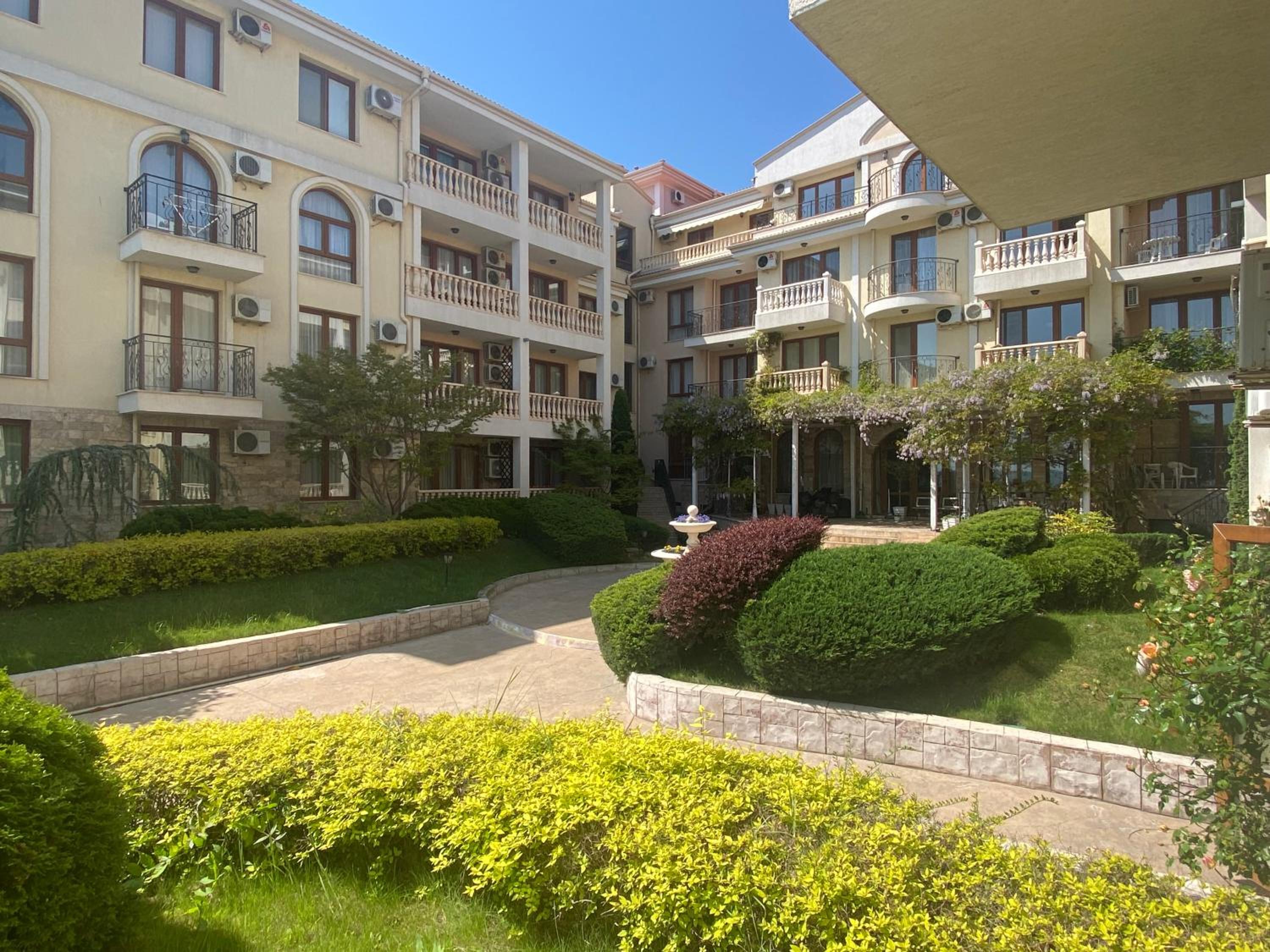 ROYAL BAY 6 Sea View Apartment