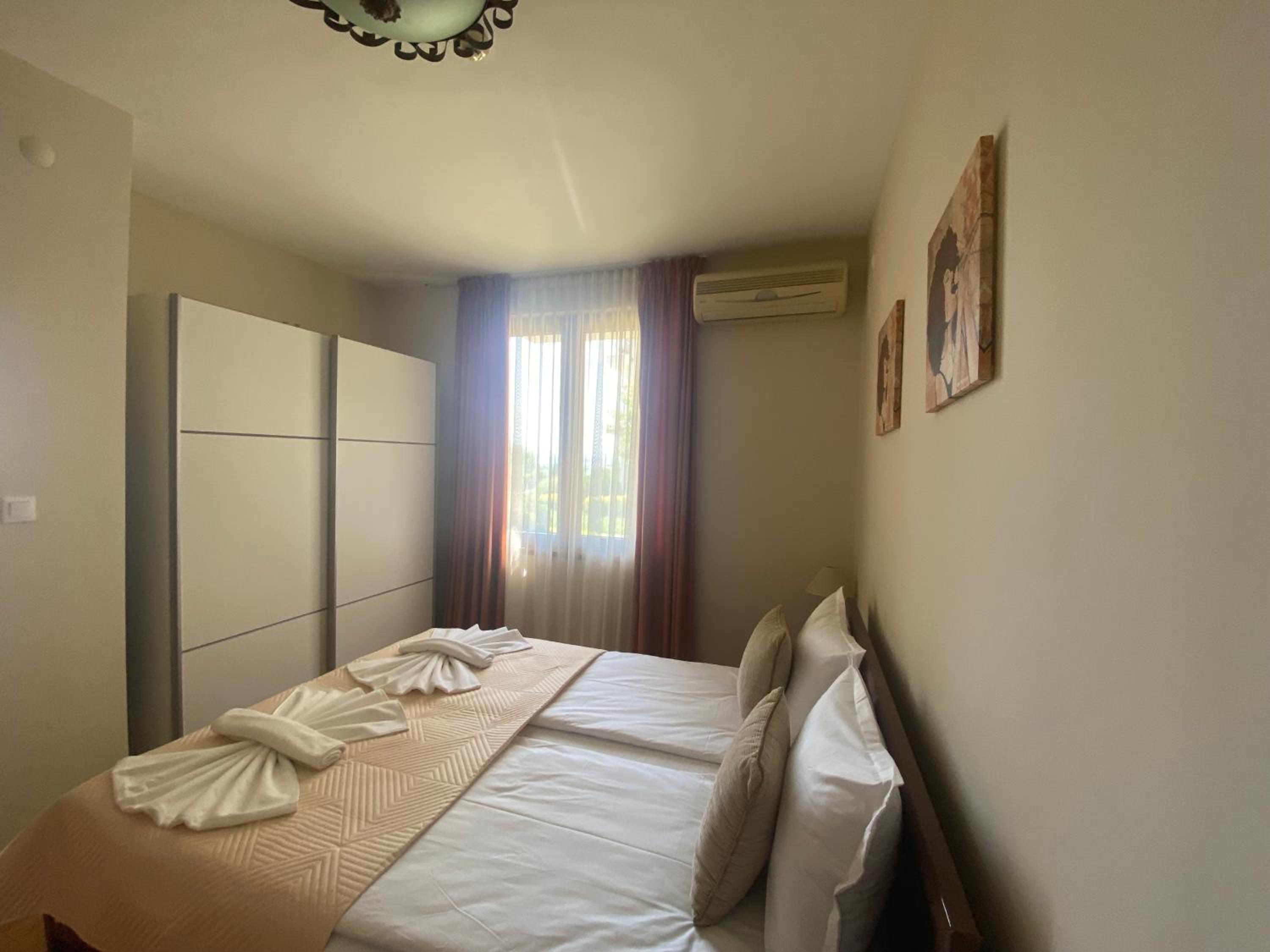 ROYAL BAY 6 Sea View Apartment
