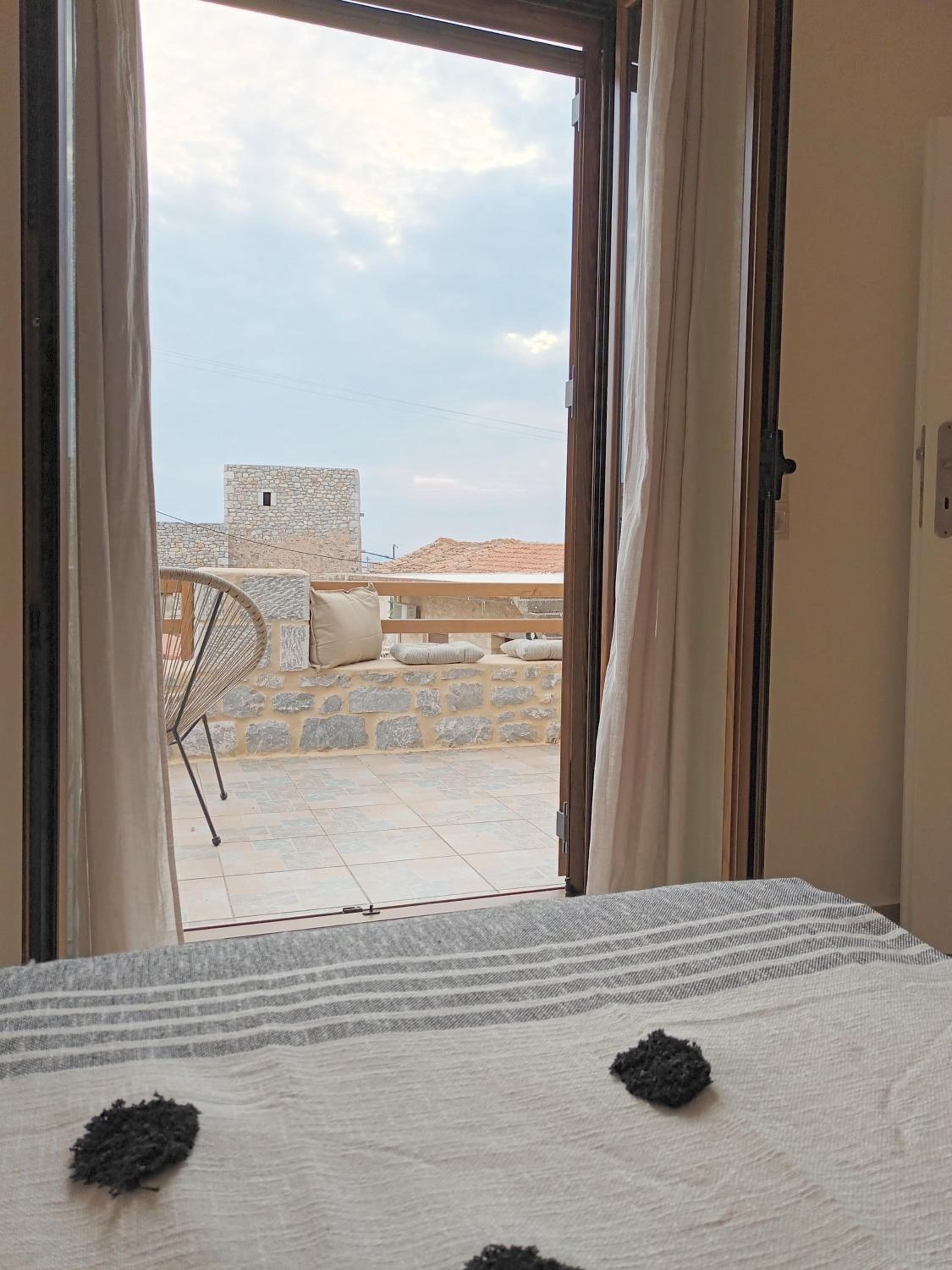 kir-Yiannis stonehouse @Areopoli