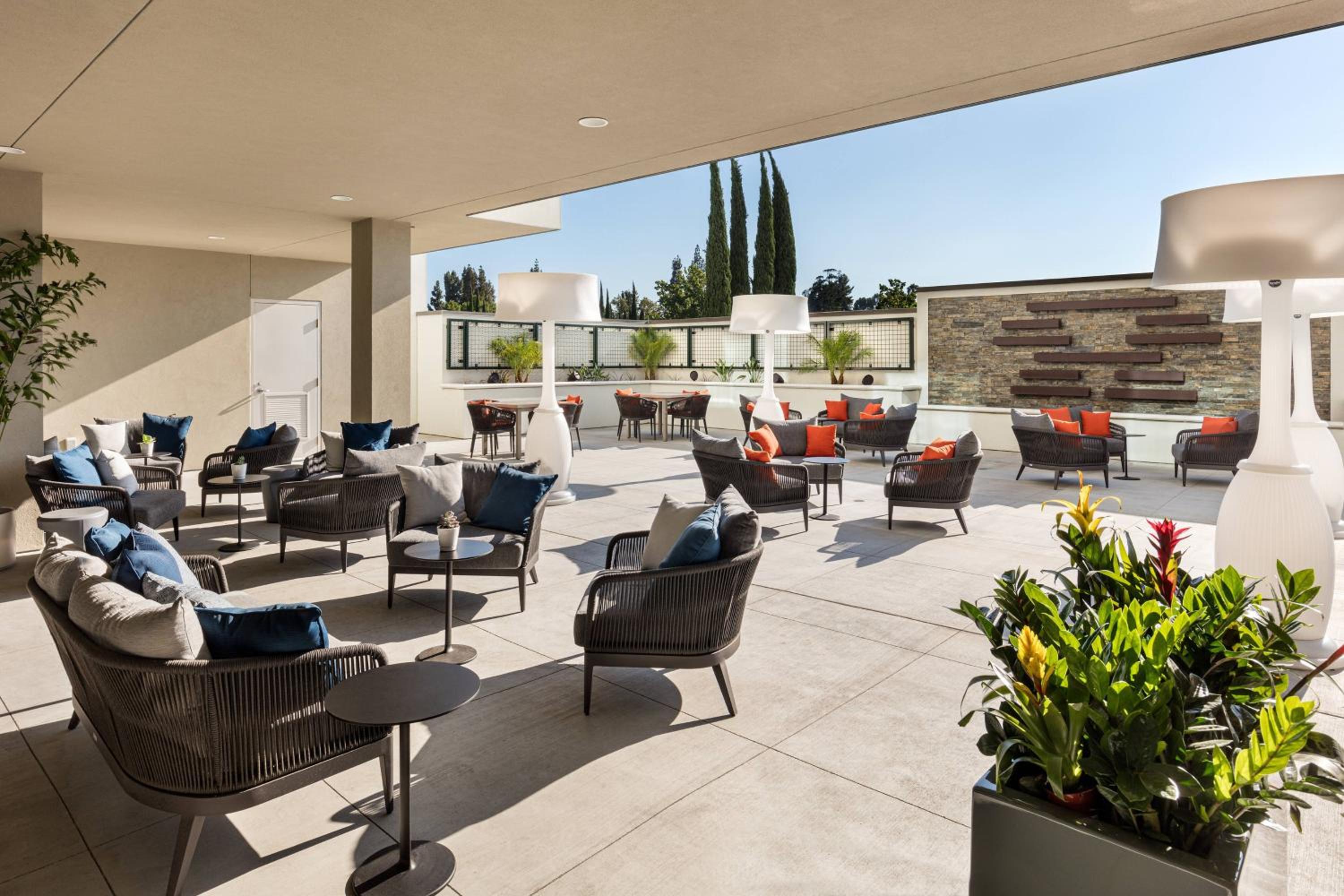 Courtyard by Marriott Los Angeles Monterey Park - Property Image 3