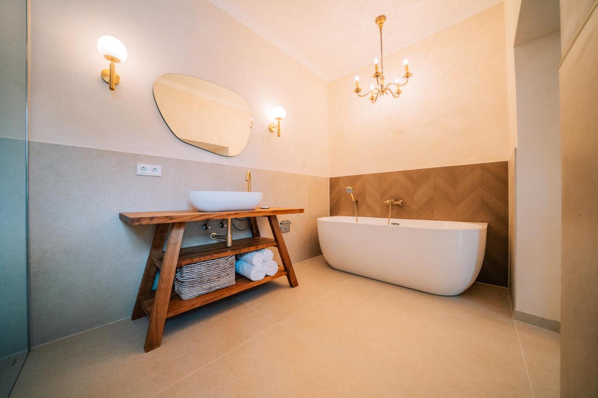 Gut Försterlay - Exklusive Boutique Apartments im historischen Winzerhaus direkt an der Mosel