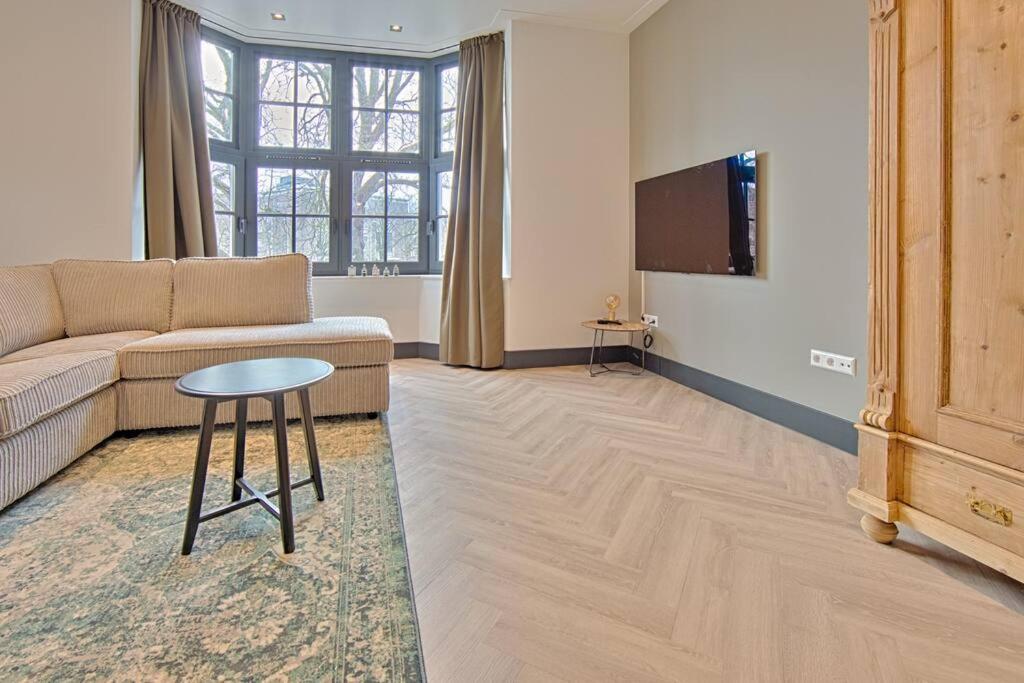 PRIVATE APPARTMENT 60m2 - CENTRE TOP LOCATION