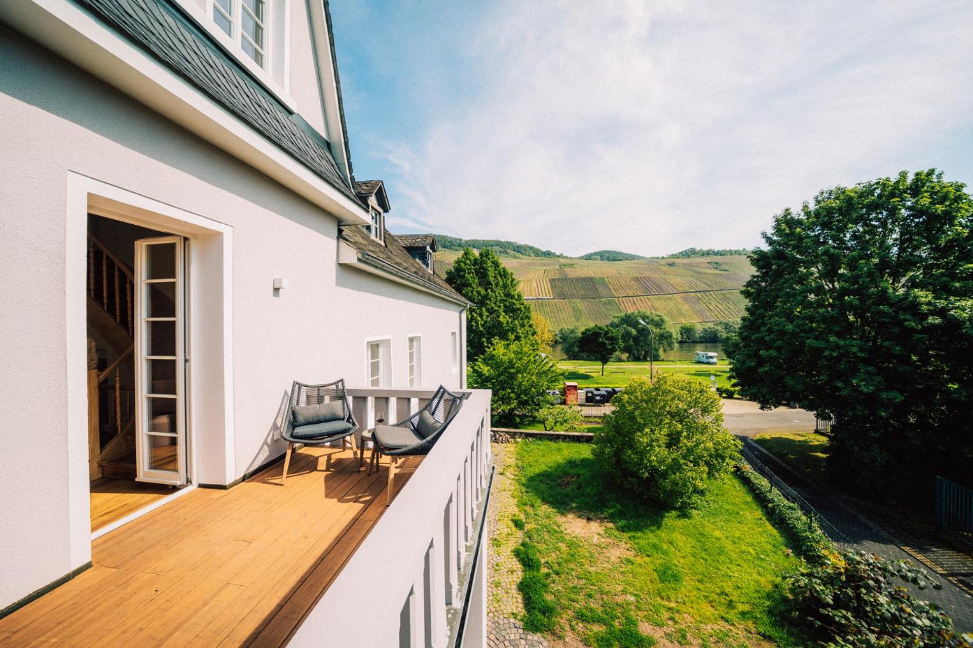 Gut Försterlay - Exklusive Boutique Apartments im historischen Winzerhaus direkt an der Mosel