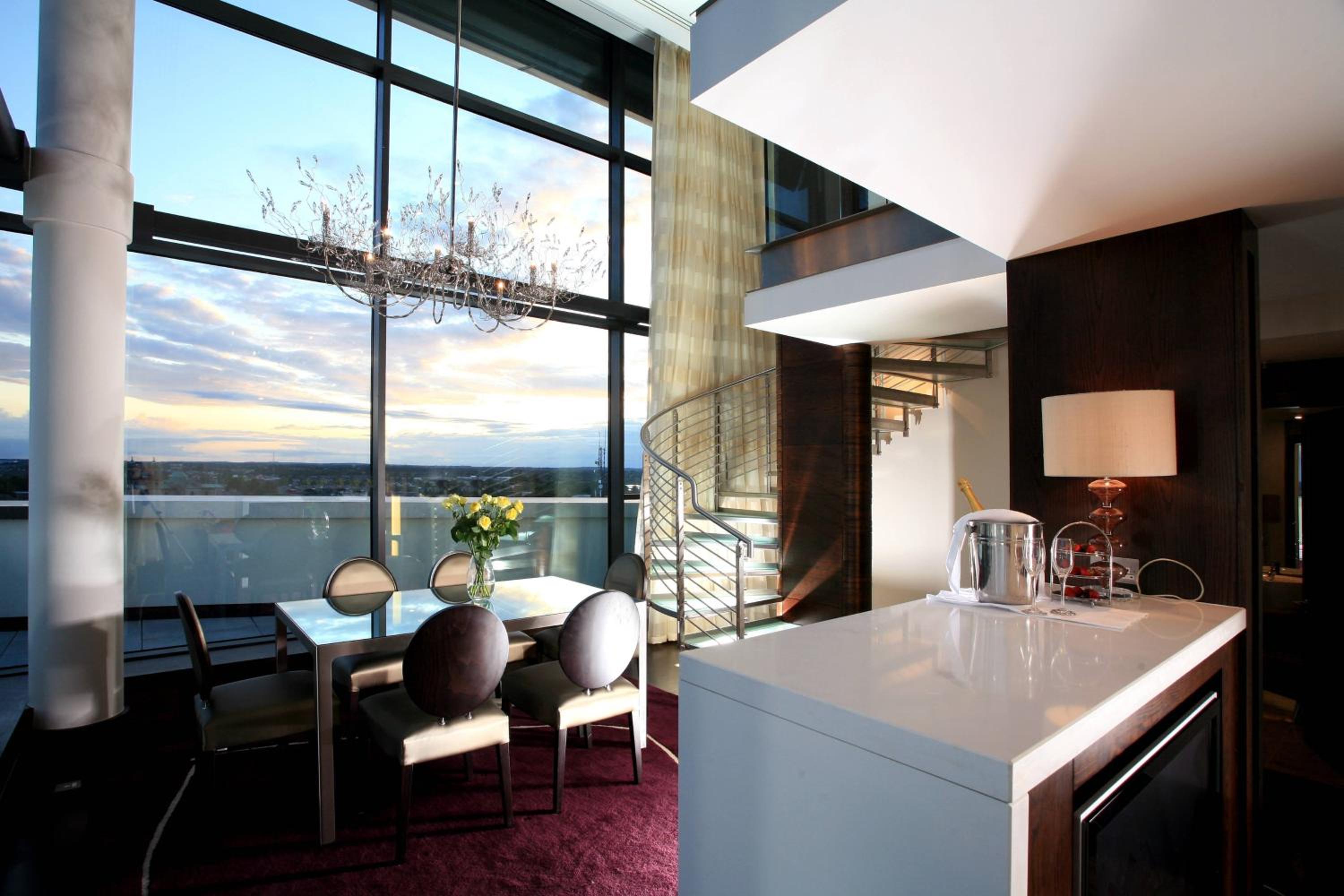Athlone Vacations - Sheraton Athlone Hotel - Property Image 2